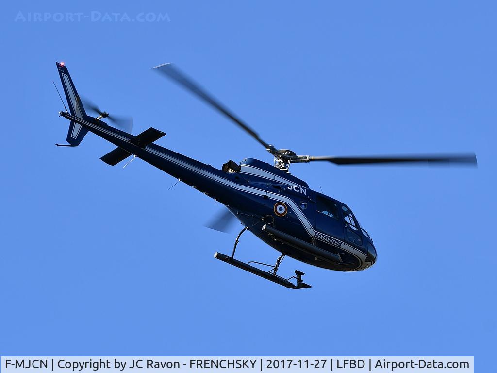F-MJCN, Aerospatiale AS-350B Ecureuil C/N 2044, France Gendarmerie take off FATO 23