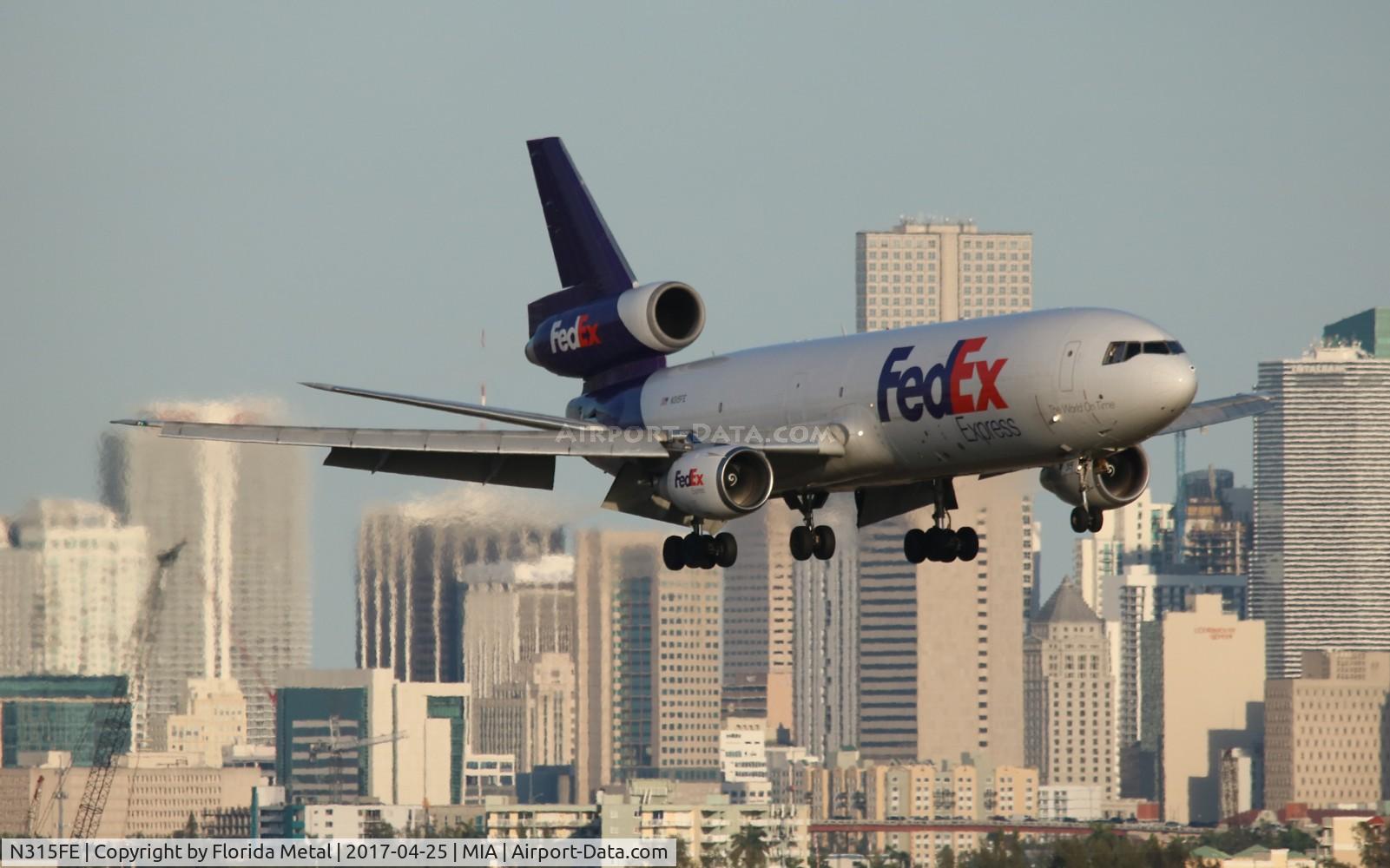 N315FE, 1988 Douglas MD-10-30F C/N 48313, Fed Ex