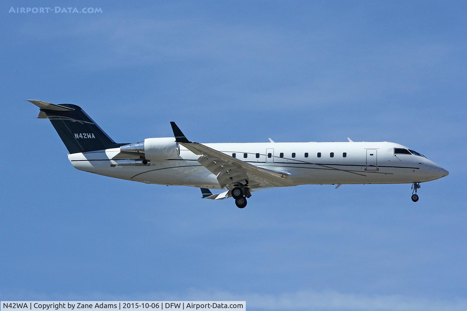 N42WA, Canadair CRJ-100LR (CL-600-2B19) C/N 7024, Arriving at DFW Airport