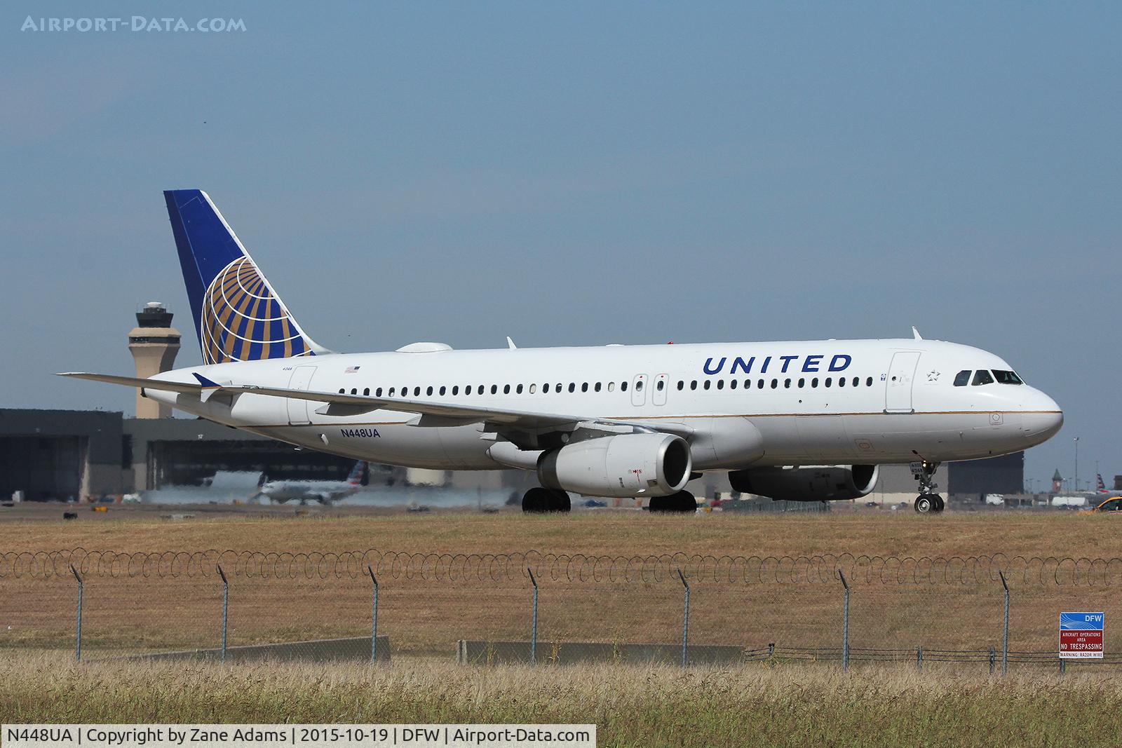 N448UA, 1998 Airbus A320-232 C/N 842, Arriving at DFW Airport