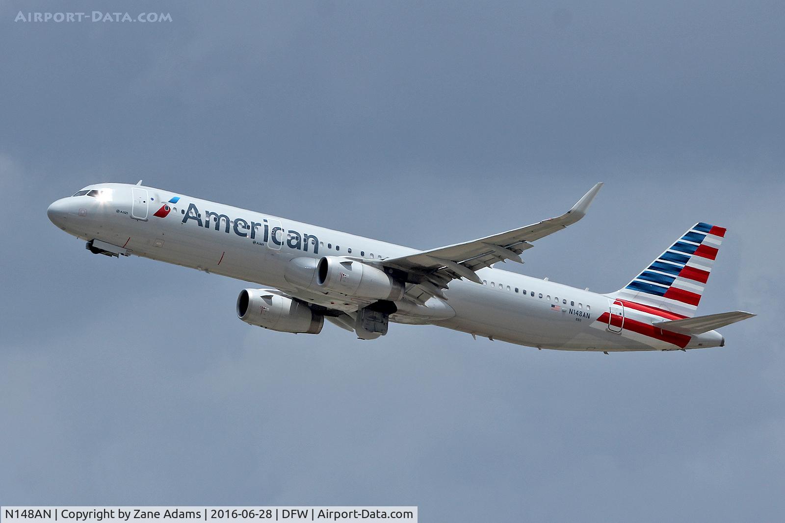 N148AN, 2015 Airbus A321-231 C/N 6790, Arriving at DFW Airport