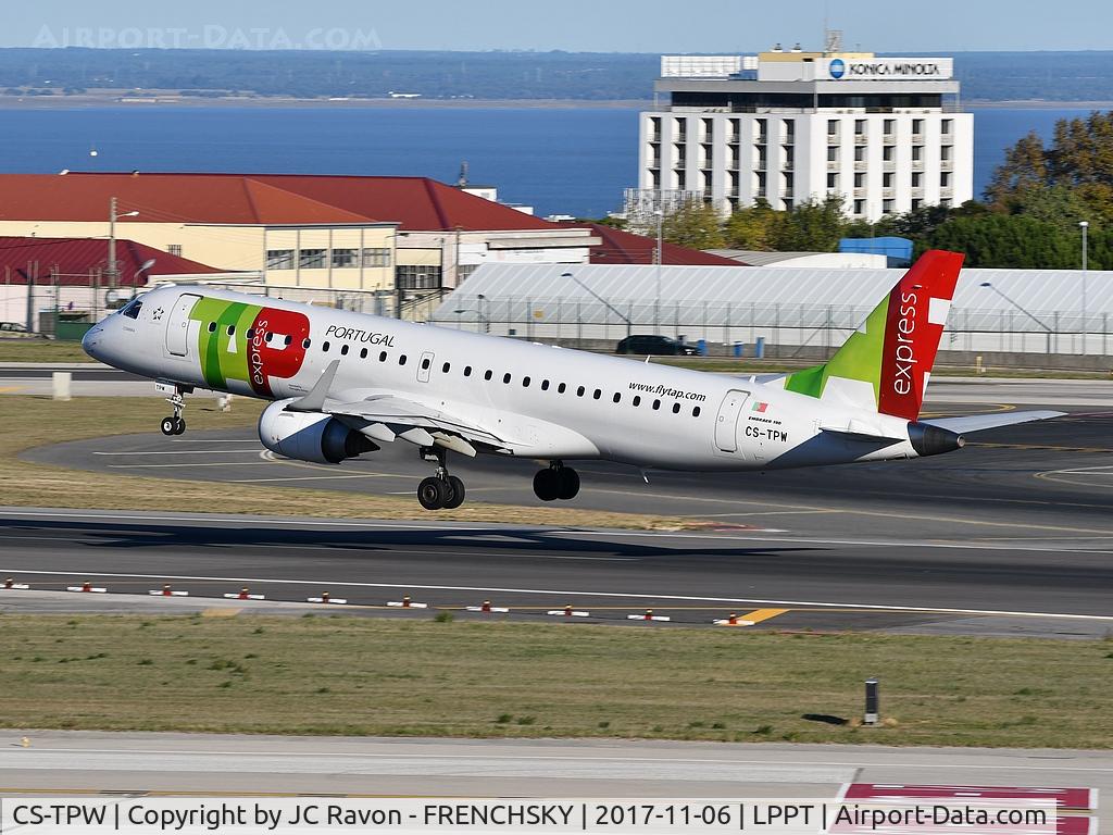 CS-TPW, 2012 Embraer 190LR (ERJ-190-100LR) C/N 19000550, TAP EXPRESS take off runway 03
