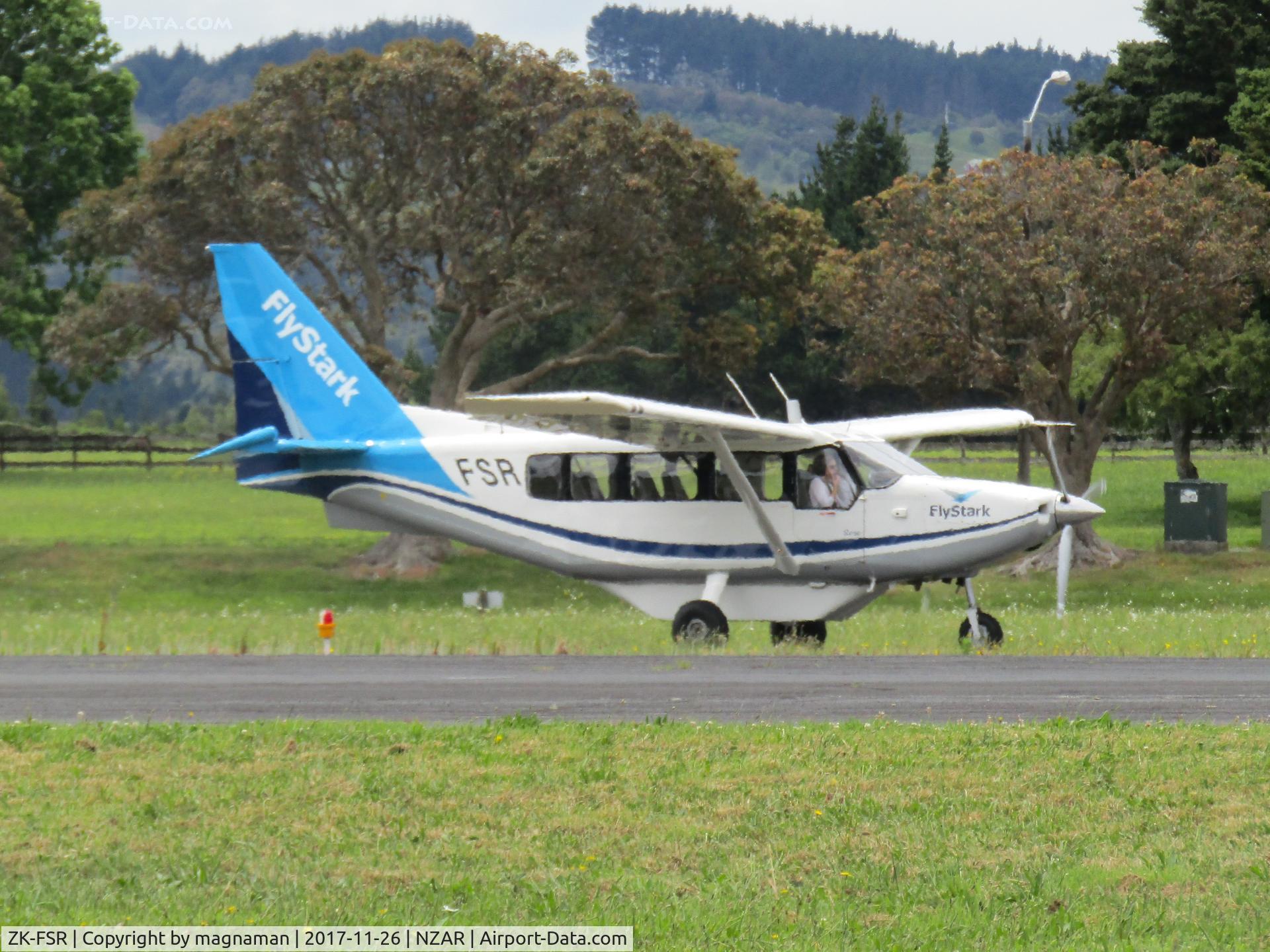 ZK-FSR, Gippsland GA-8 Airvan C/N GA8-06-099, about to leave ardmore