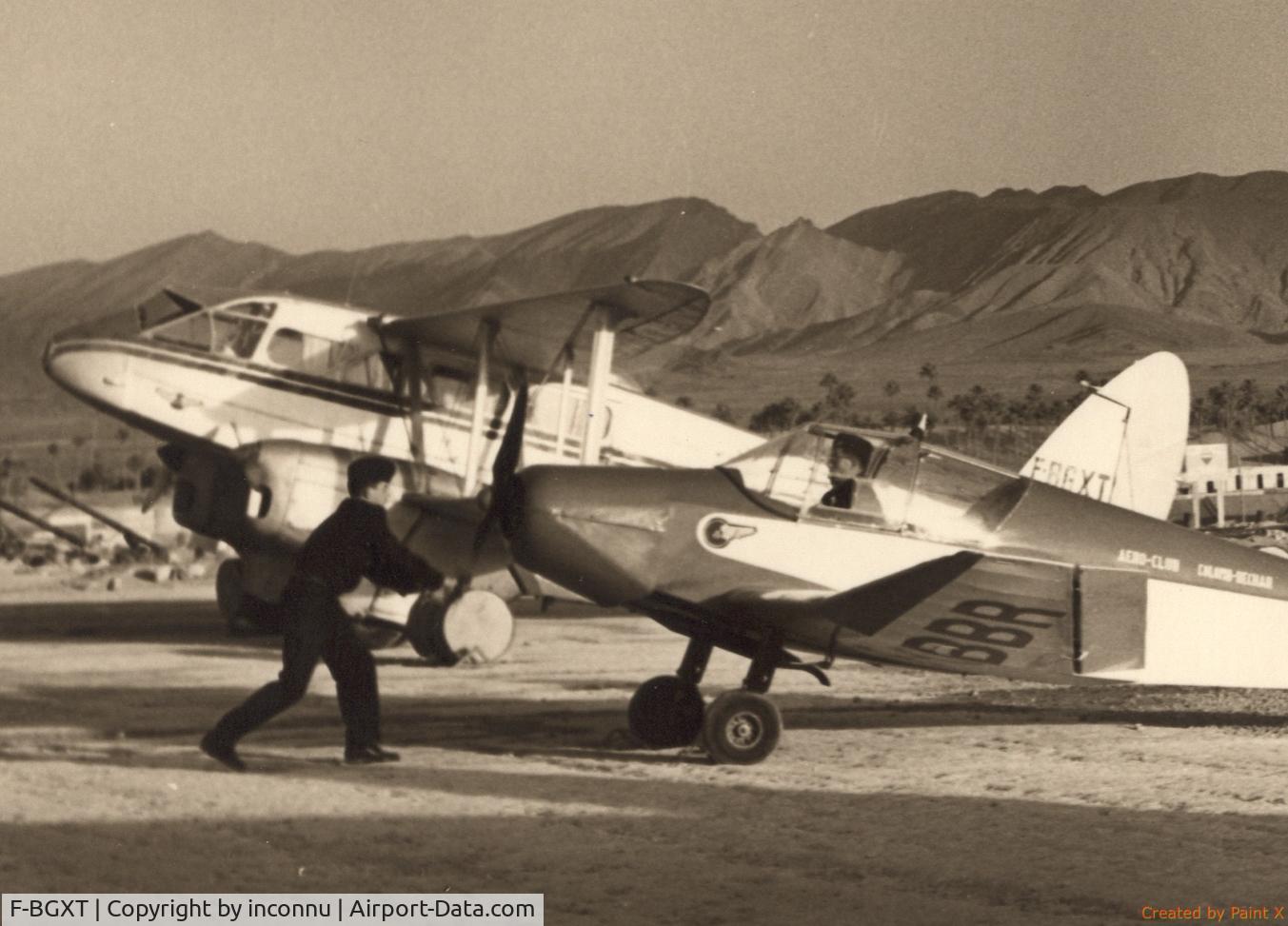 F-BGXT, 1946 De Havilland DH-89A Dominie II/Dragon Rapide C/N 6941, Photo recadrée offerte à mon père par un photographe de Colom-Béchar dont je n'ai pas les coordonnées. La photo a été prise sur l'aérodromr de Colomb-Béchar-Ville entre  1960 et 1962