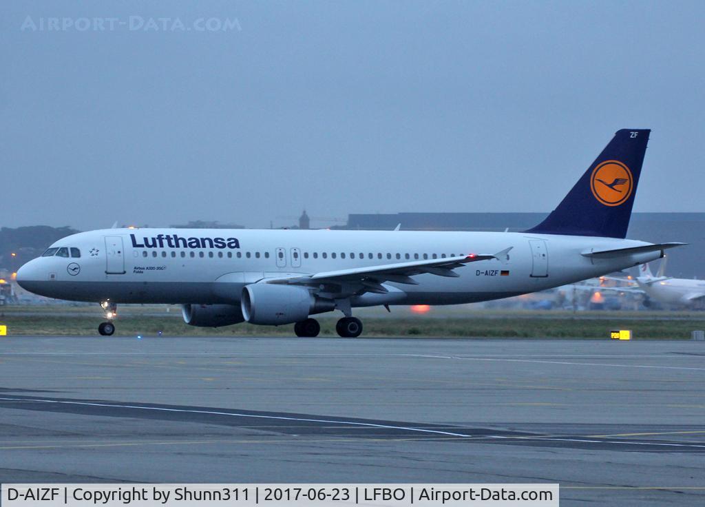 D-AIZF, 2010 Airbus A320-214 C/N 4289, Taxiing holding point 32R for departure...