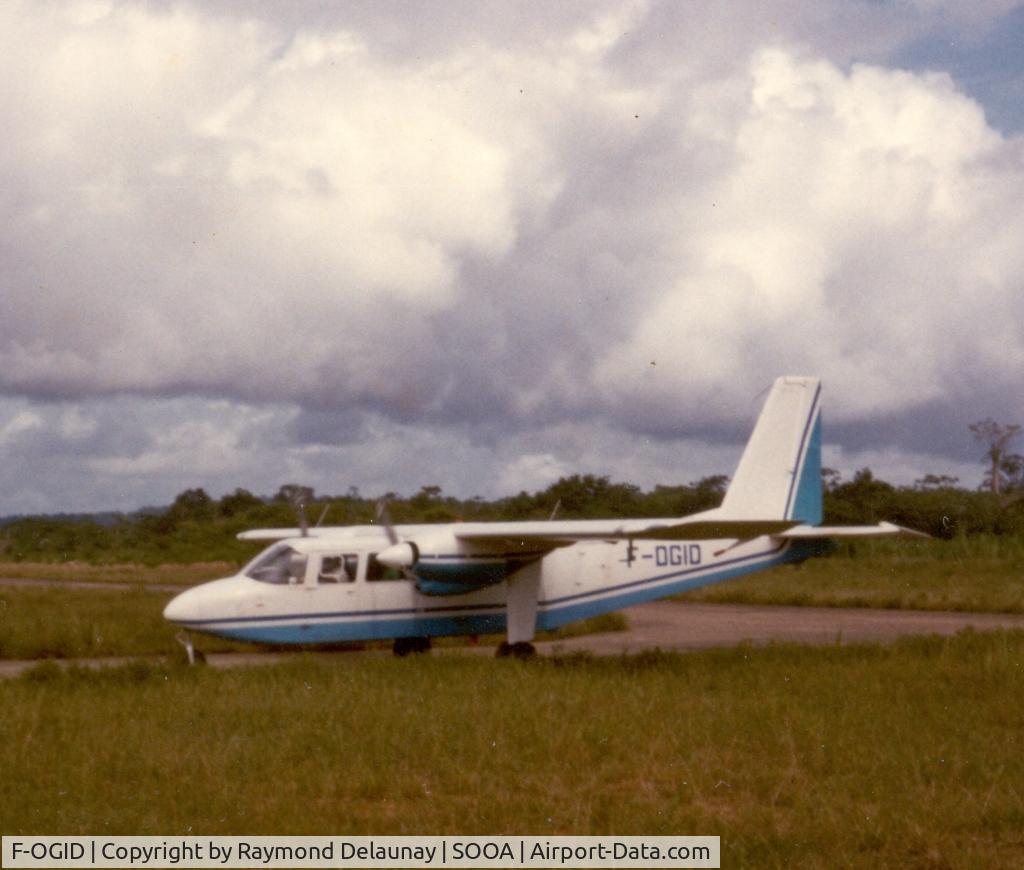 F-OGID, 1971 Britten-Norman BN-2A-8 Islander C/N 296, BN2 d'Air Guyane Sur l'Aérodromre de Maripasoula Guyane Française