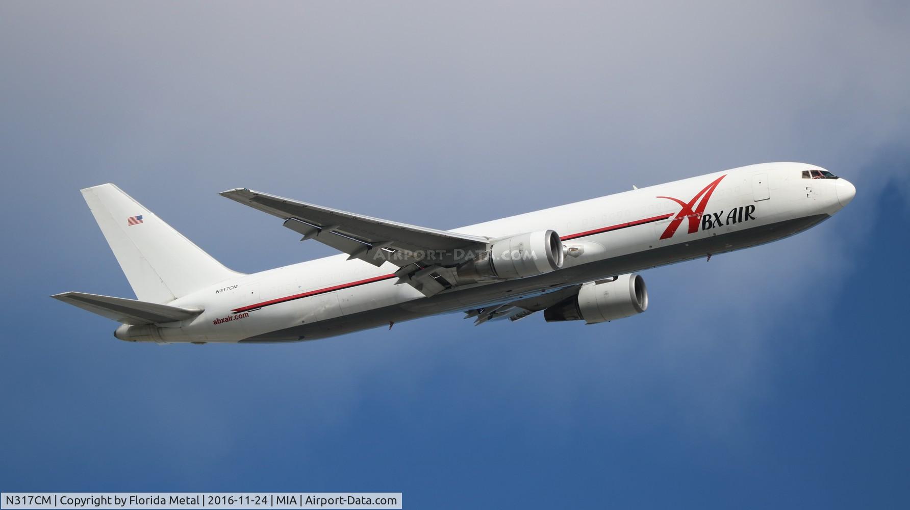 N317CM, 1988 Boeing 767-338 C/N 24317, ABX 767-300