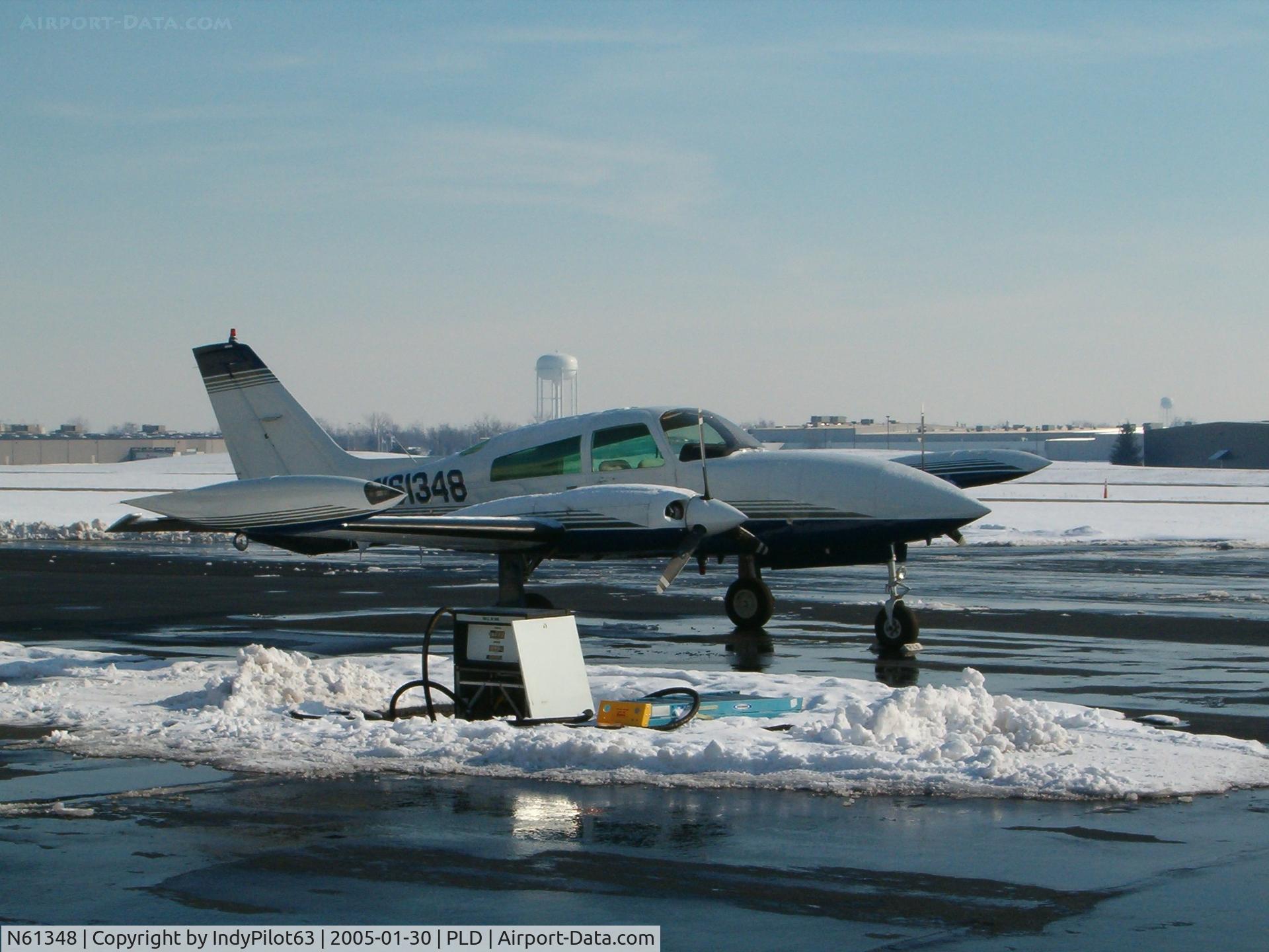 N61348, 1975 Cessna 310R C/N 310R0013, tarmac