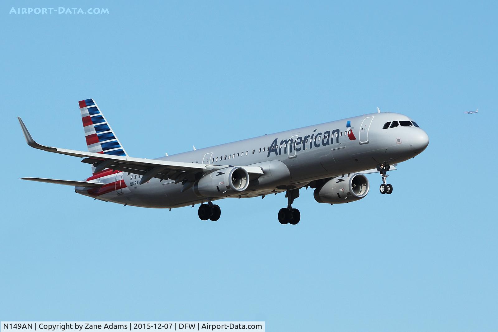 N149AN, 2015 Airbus A321-231 C/N 6812, Arriving at DFW Airport