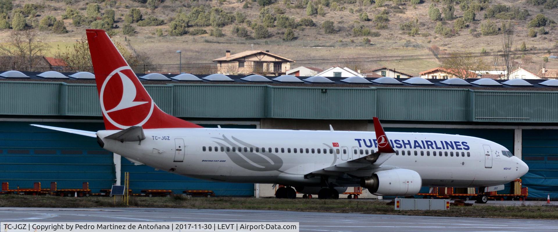 TC-JGZ, 2008 Boeing 737-8F2 C/N 35789, Foronda - Vitoria-Gasteiz - España