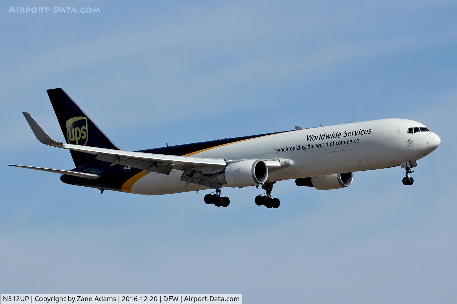 N312UP, 1996 Boeing 767-34AF C/N 27763, Arriving at DFW Airport