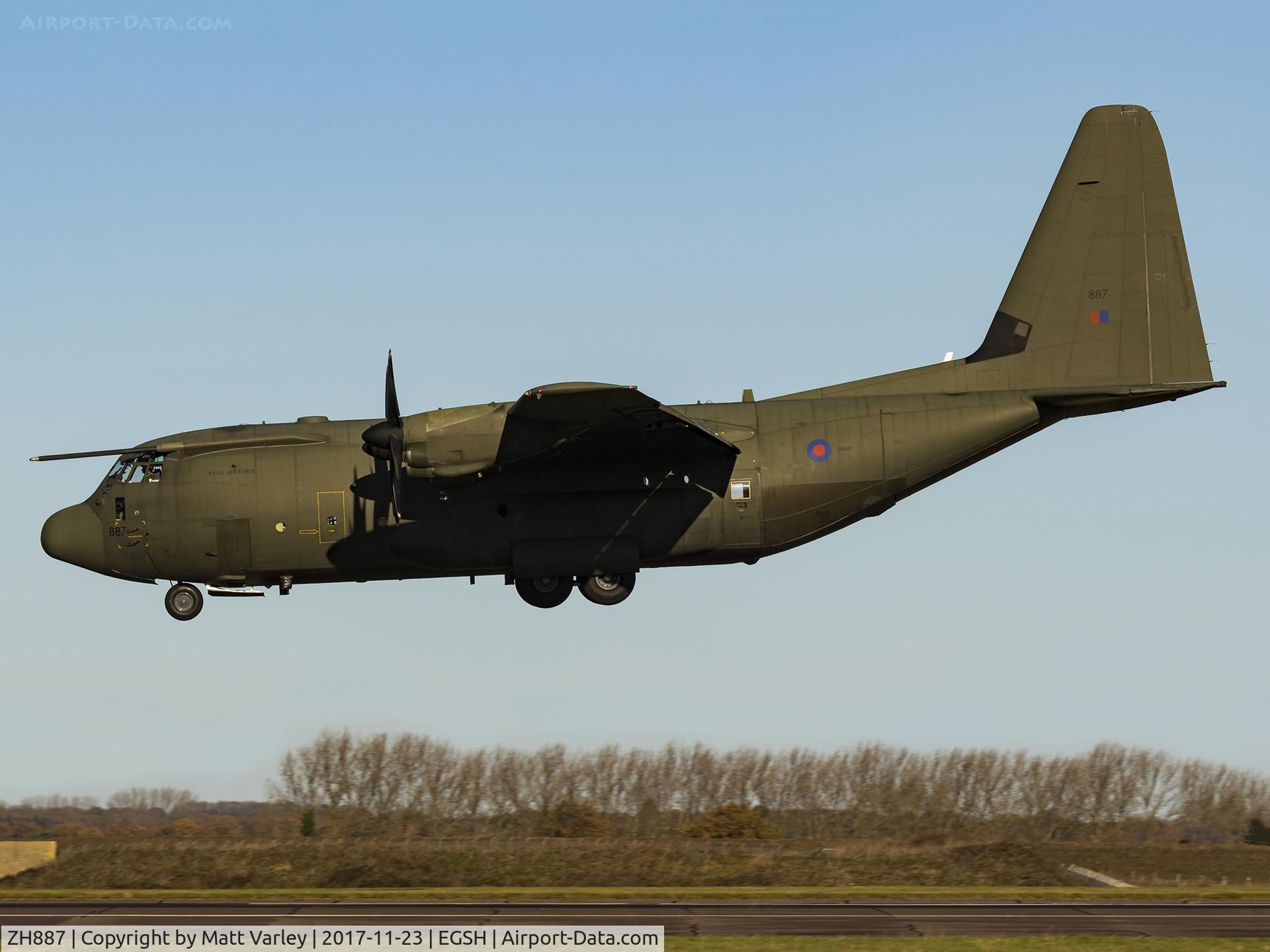 ZH887, 1999 Lockheed Martin C-130J Hercules C.5 C/N 382-5485, Landing on RWY 27 @ NWI....