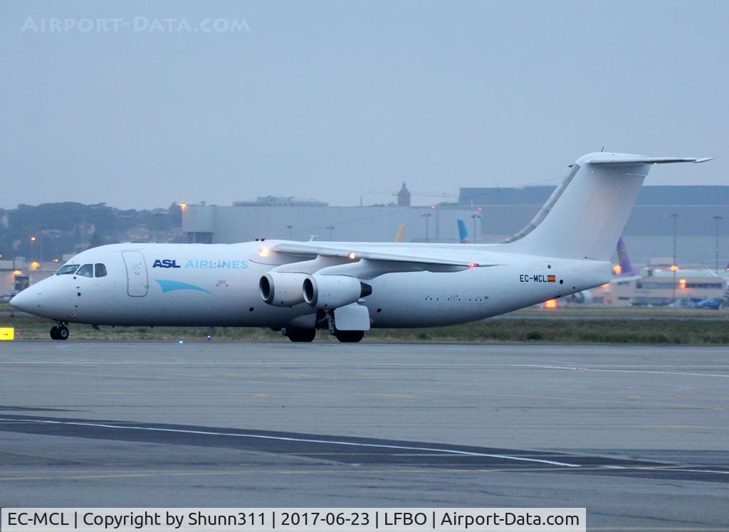 EC-MCL, 1990 British Aerospace BAe-146-300QT Quiet Trader C/N E3154, Arriving from flight...