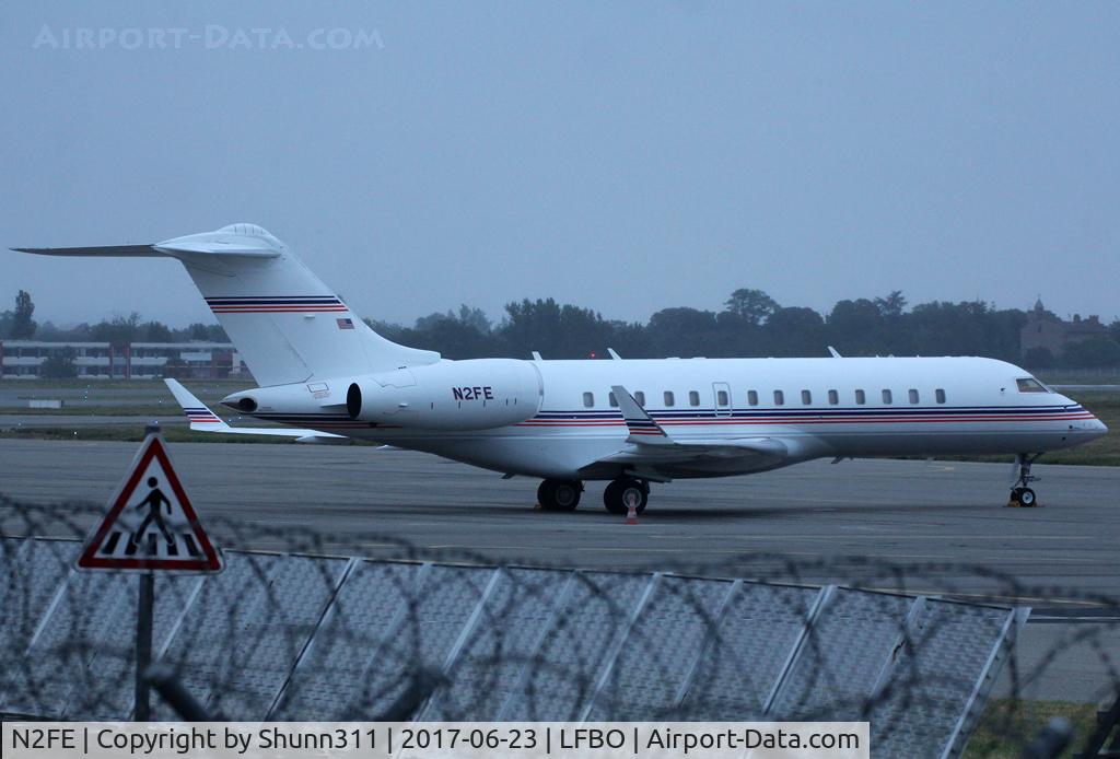 N2FE, 2000 Bombardier BD-700-1A10 Global Express C/N 9070, Parked at the General Aviation area...