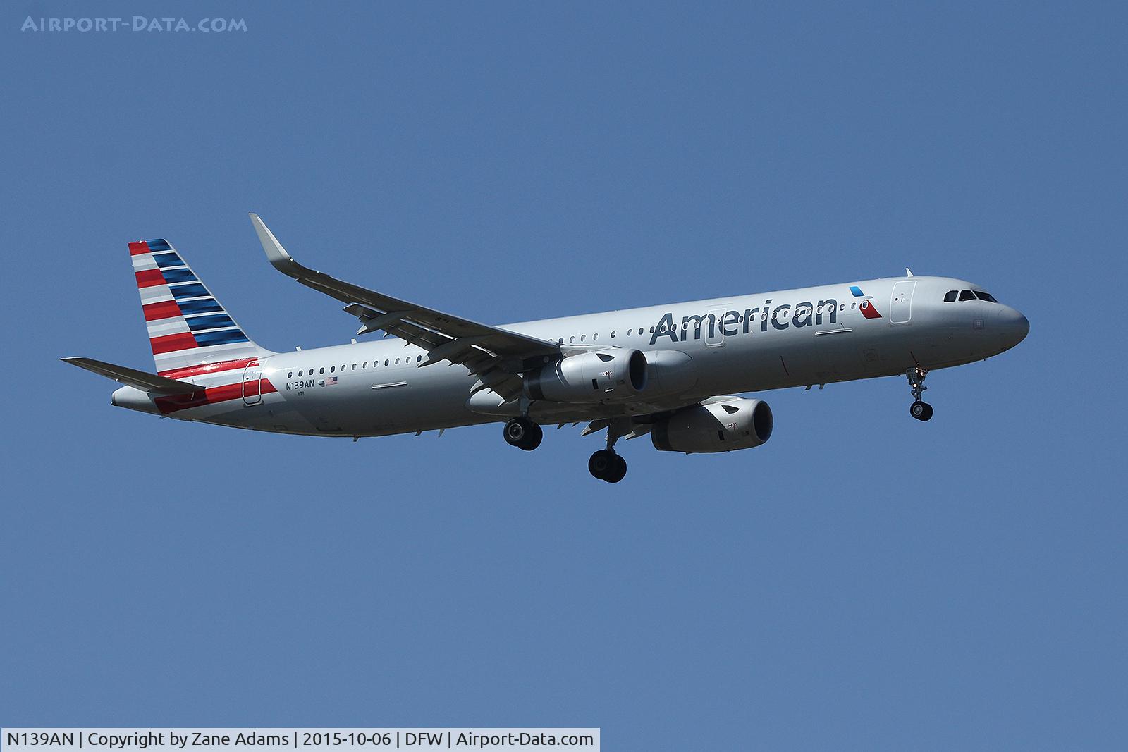 N139AN, 2015 Airbus A321-231 C/N 6687, Arriving at DFW Airport