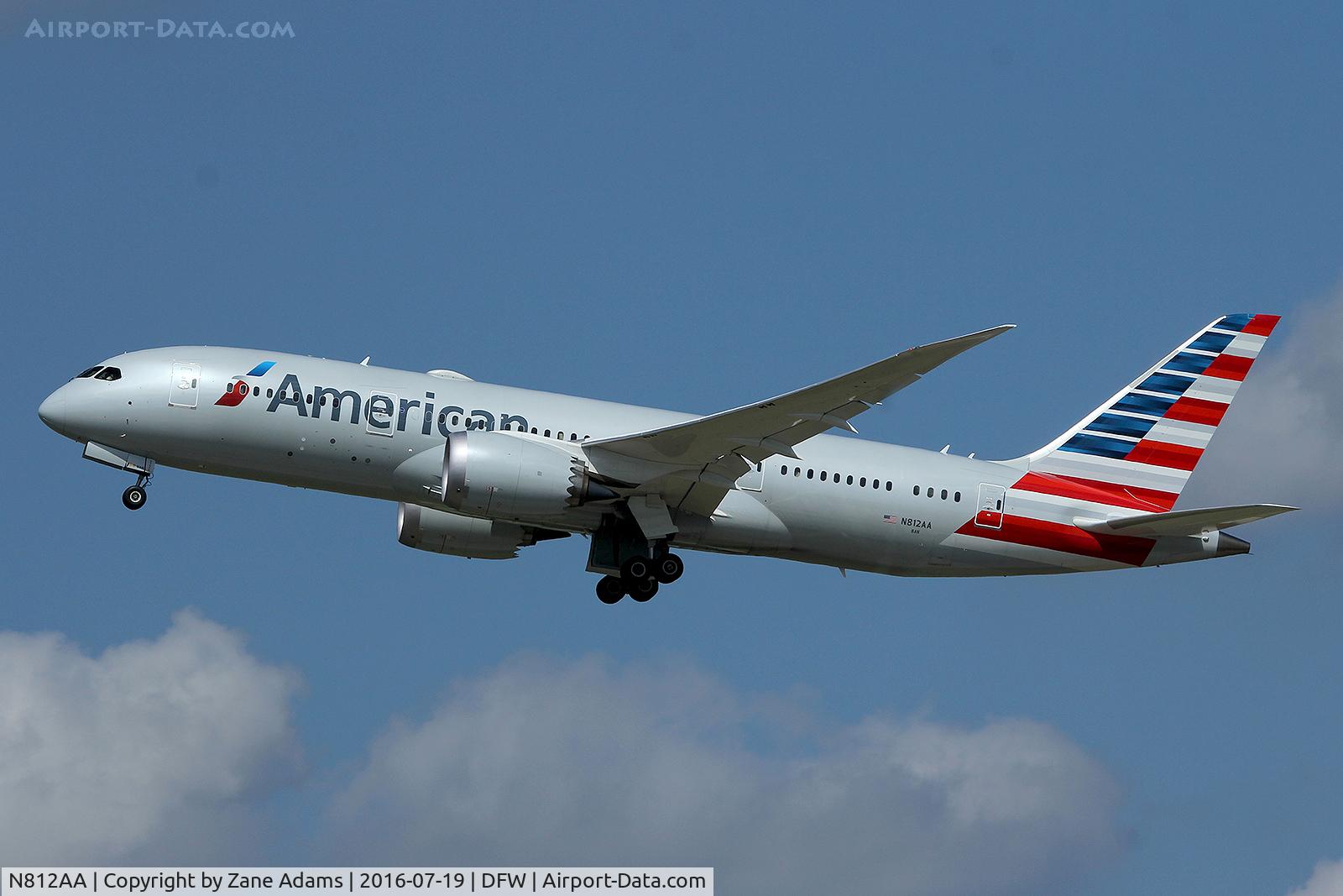 N812AA, 2015 Boeing 787-8 Dreamliner Dreamliner C/N 40630, Arriving at DFW Airport