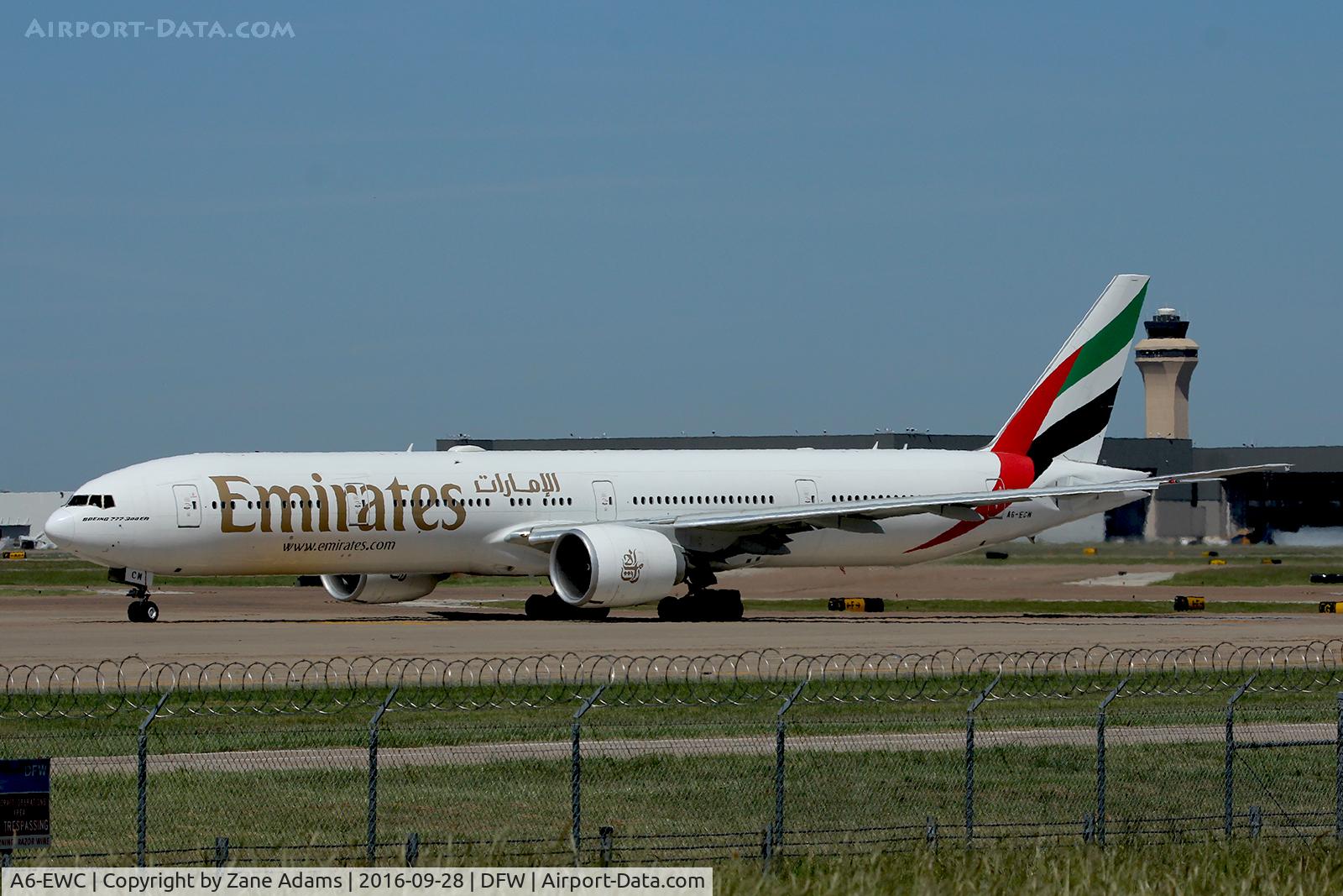 A6-EWC, 2007 Boeing 777-21H/LR C/N 35576, Arriving at DFW Airport