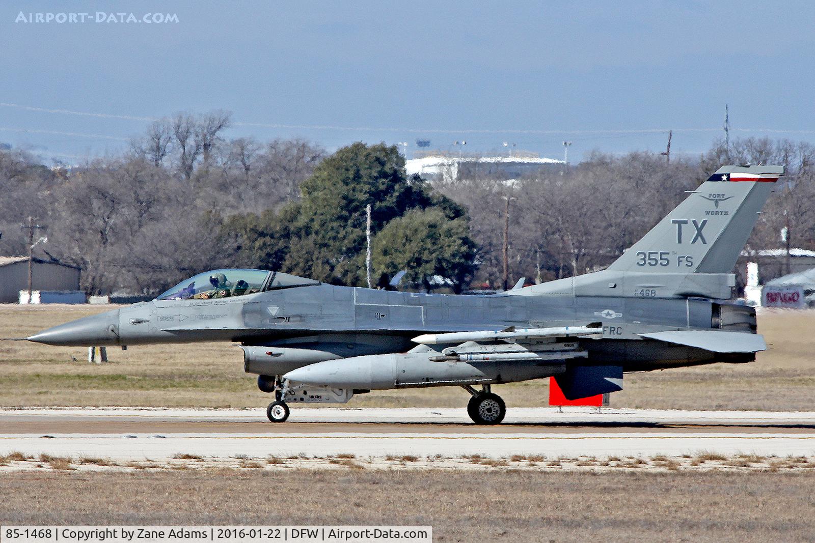 85-1468, 1986 General Dynamics F-16C Fighting Falcon C/N 5C-248, Arriving at DFW Airport