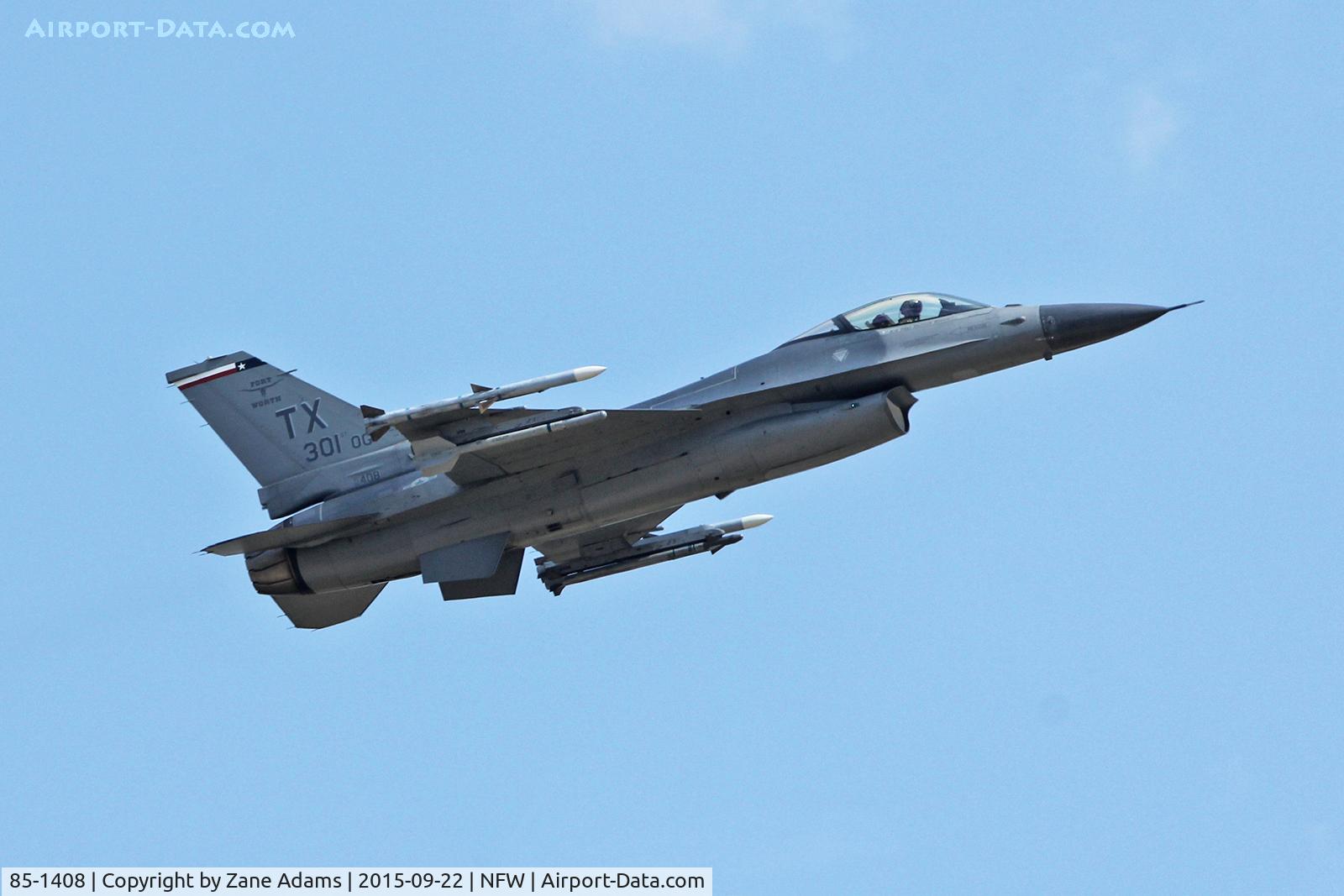 85-1408, 1985 General Dynamics F-16C Fighting Falcon C/N 5C-188, Departing NAS Fort Worth