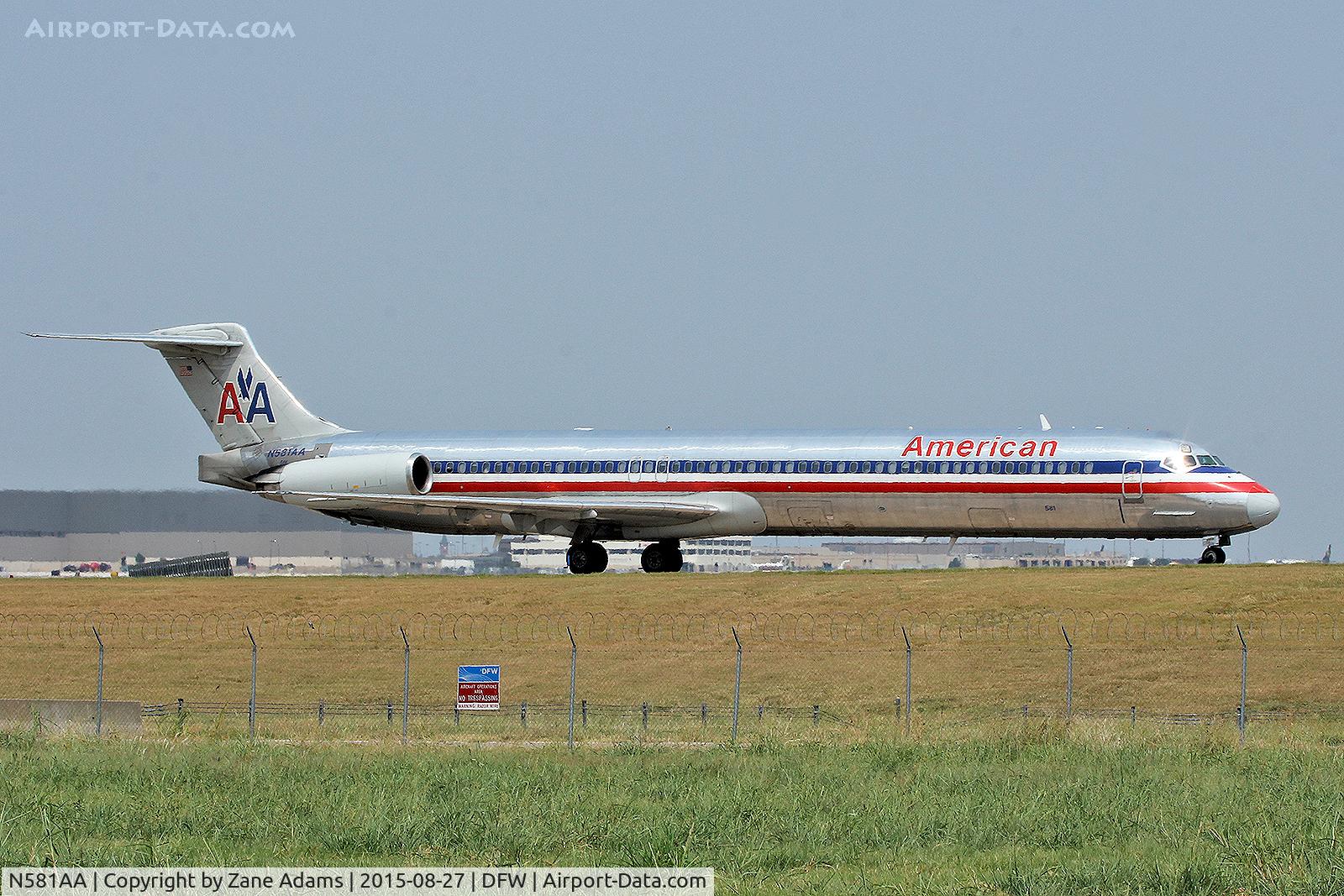 N581AA, 1991 McDonnell Douglas MD-82 (DC-9-82) C/N 53158, Arriving at DFW Airport