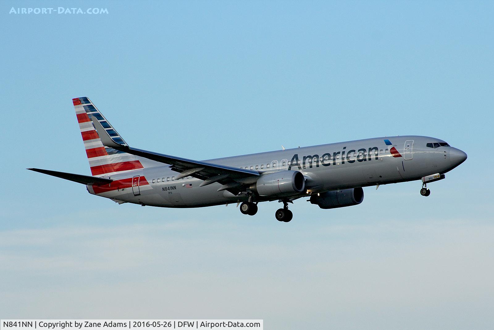 N841NN, 2010 Boeing 737-823 C/N 30914, Arriving at DFW Airport