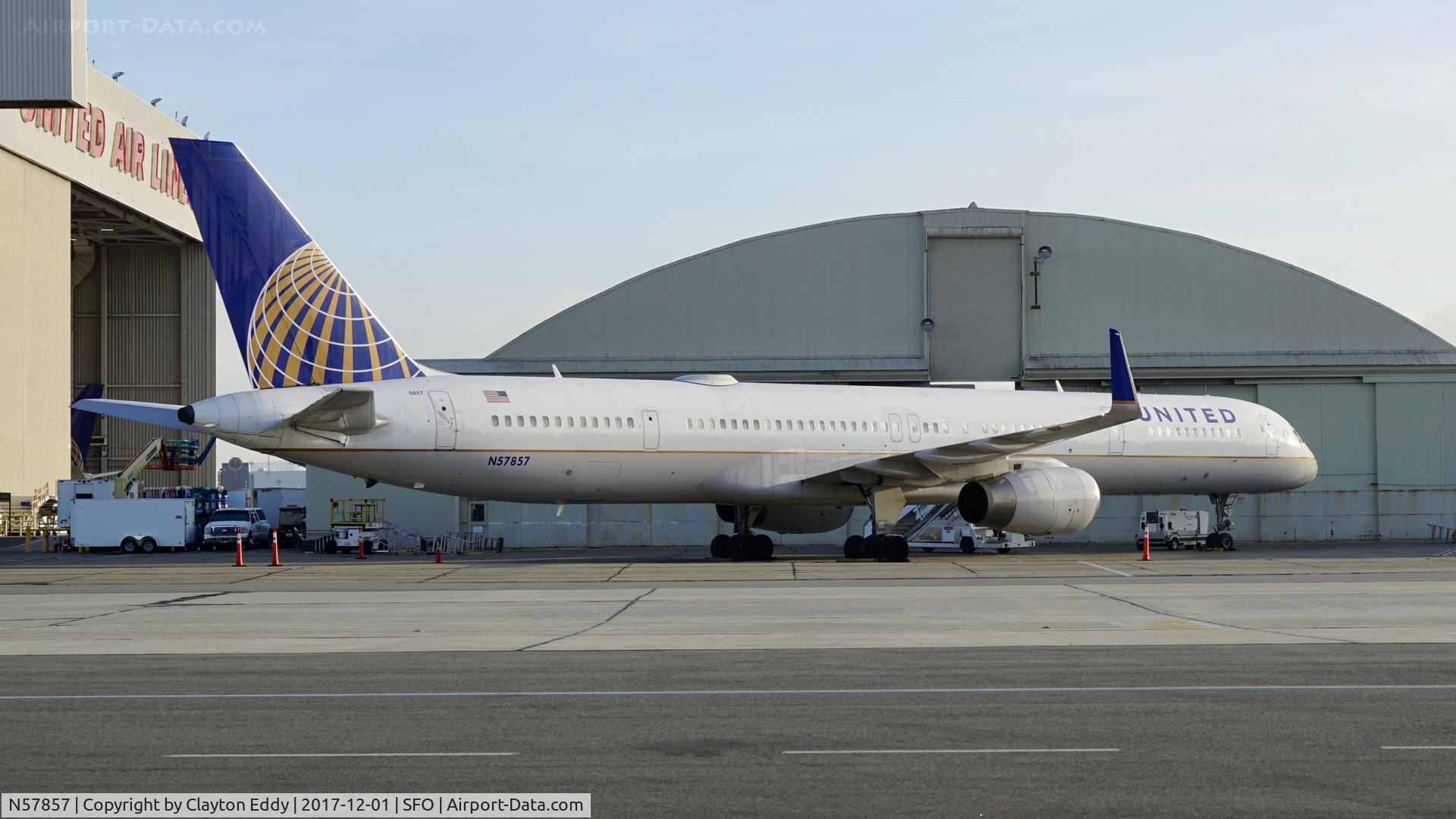 N57857, 2004 Boeing 757-324 C/N 32816, SFO 2017.