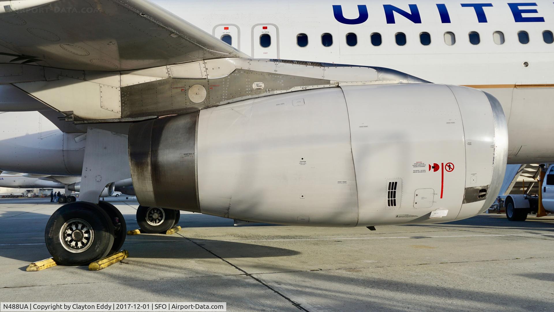 N488UA, 2001 Airbus A320-232 C/N 1680, SFO 2017.