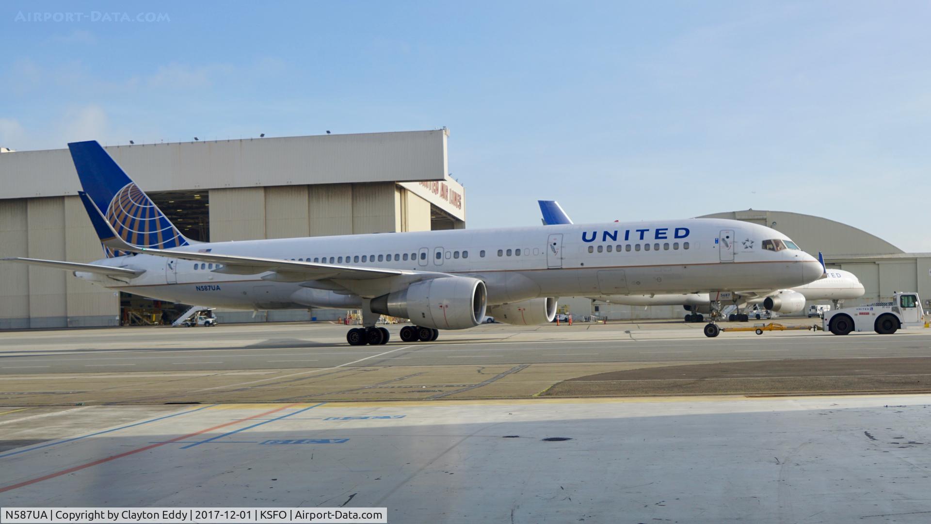 N587UA, 1993 Boeing 757-222 C/N 26713, SFO 2017.