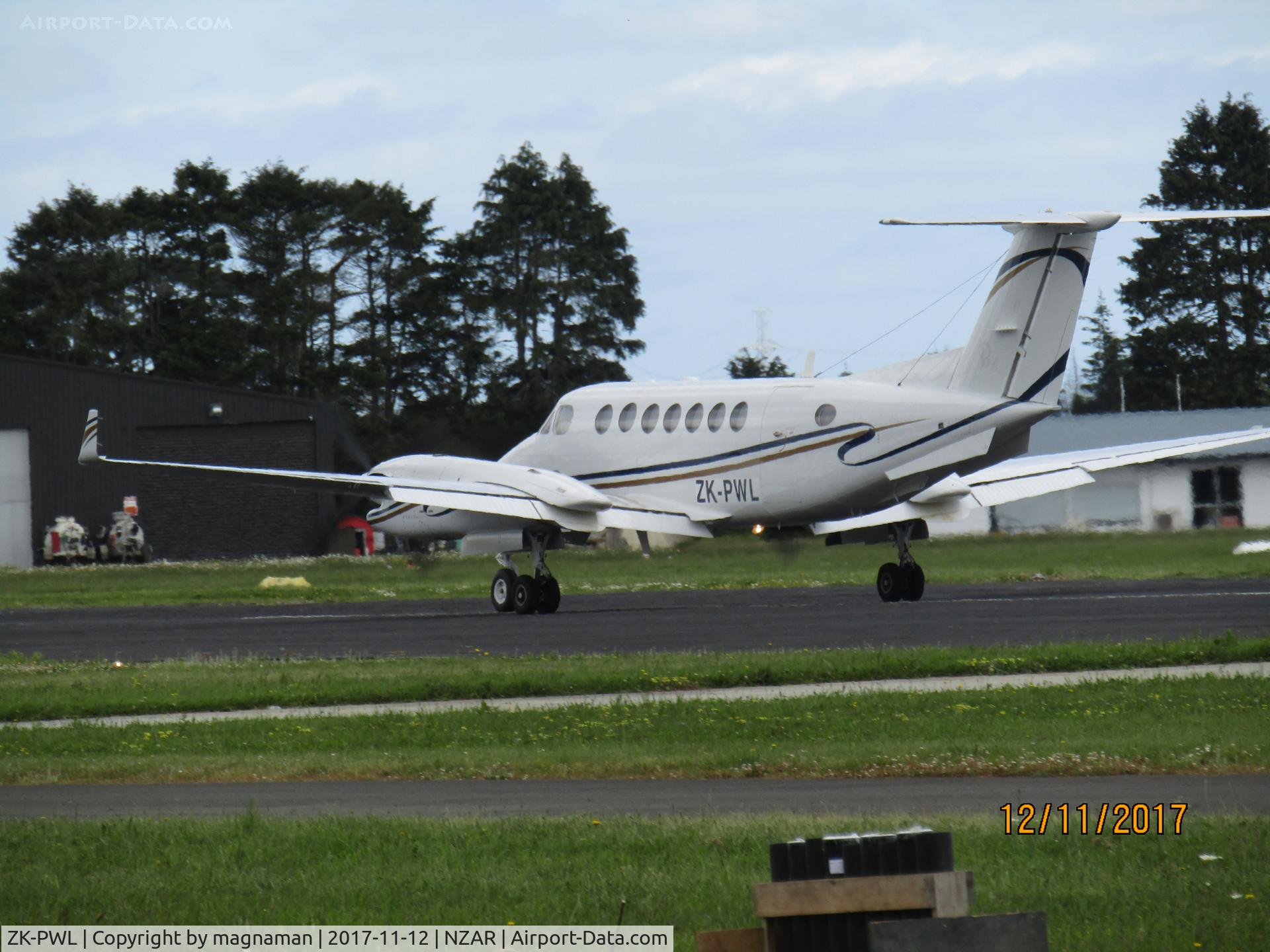 ZK-PWL, 2005 Raytheon Super King Air 350 C/N FL-443, just landed
