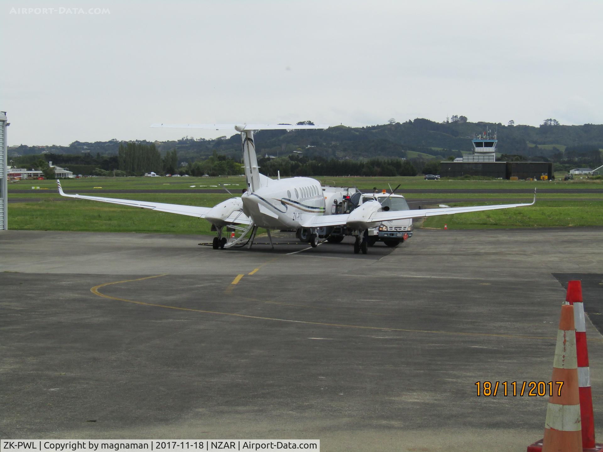 ZK-PWL, 2005 Raytheon Super King Air 350 C/N FL-443, outside hangar