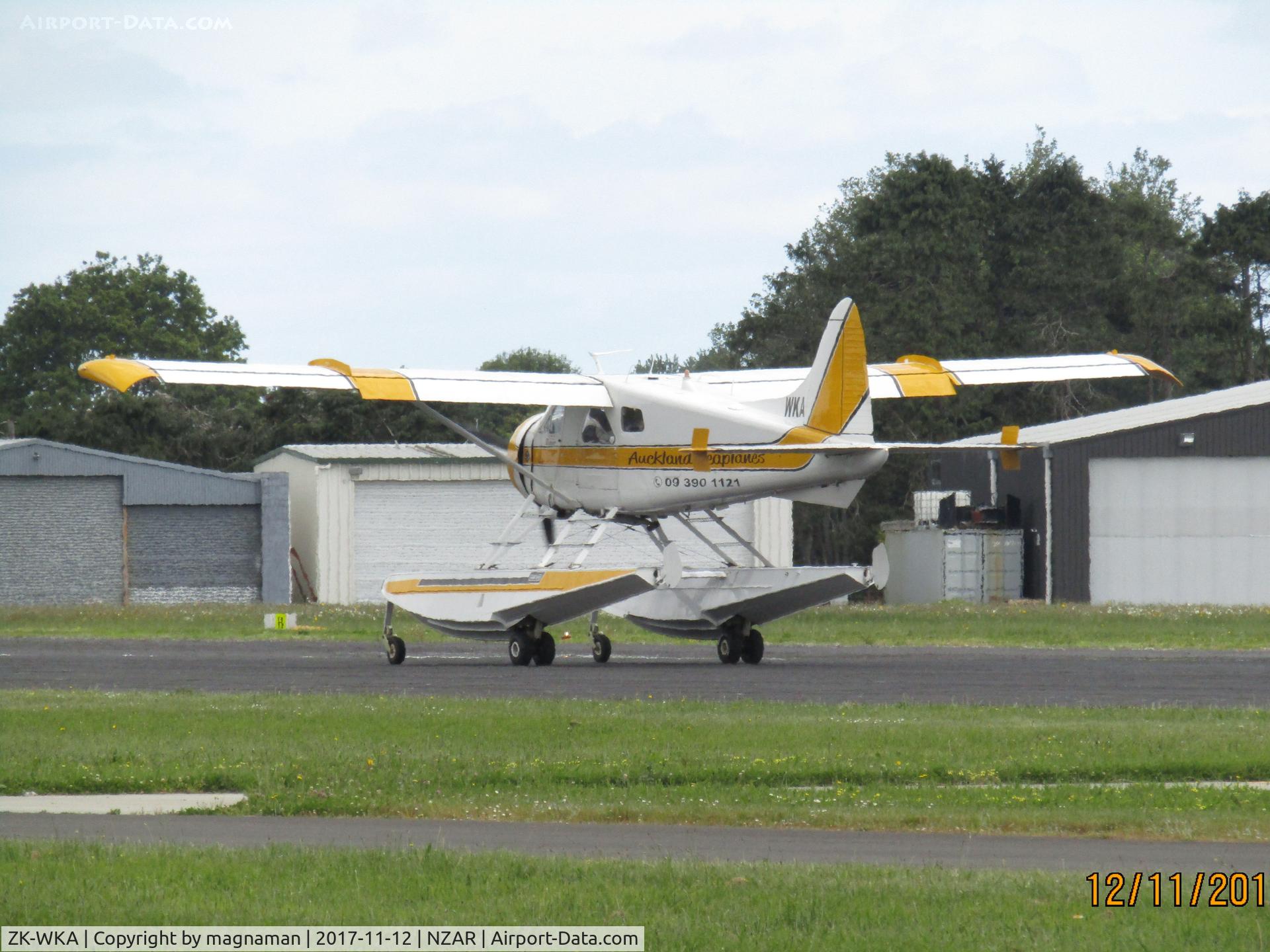 ZK-WKA, 1965 De Havilland Canada DHC-2 Beaver Mk.I C/N 1585, landing at NZAR
