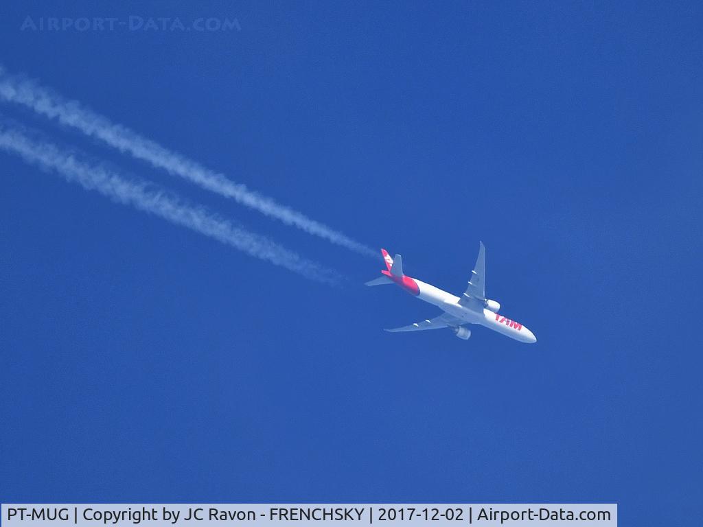 PT-MUG, 2012 Boeing 777-32W/ER C/N 38888, JJ8070 /TAM8070 SAO PAULO to FRANKFURT overflying Bordeaux city at level 360