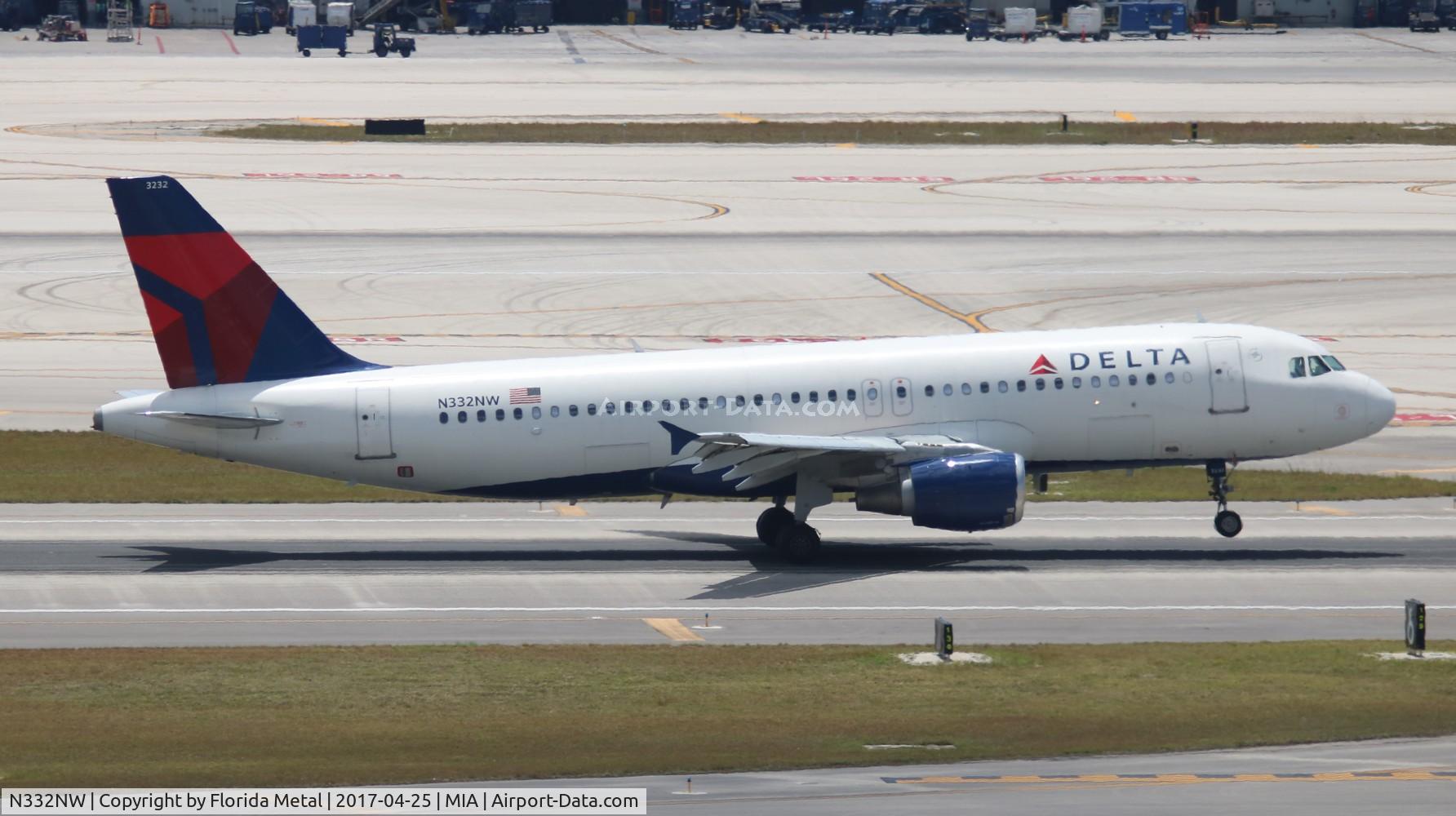 N332NW, 1992 Airbus A320-211 C/N 319, Delta