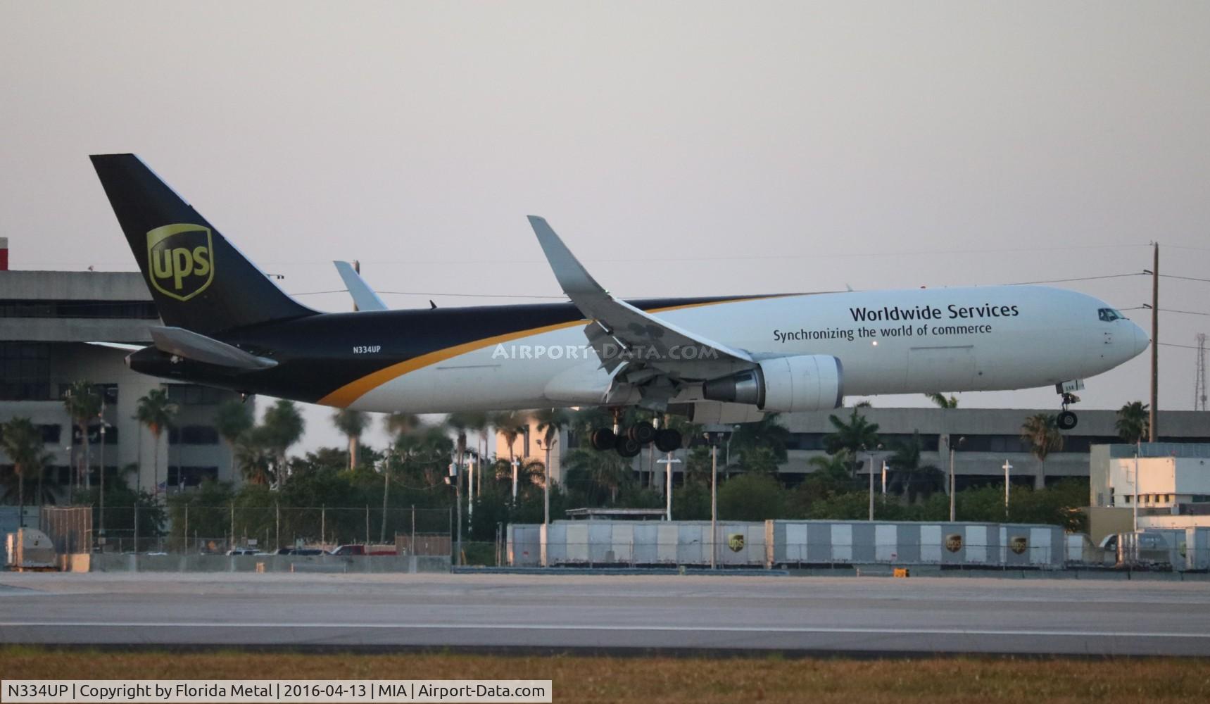 N334UP, 2001 Boeing 767-34AF C/N 32844, UPS 767-300