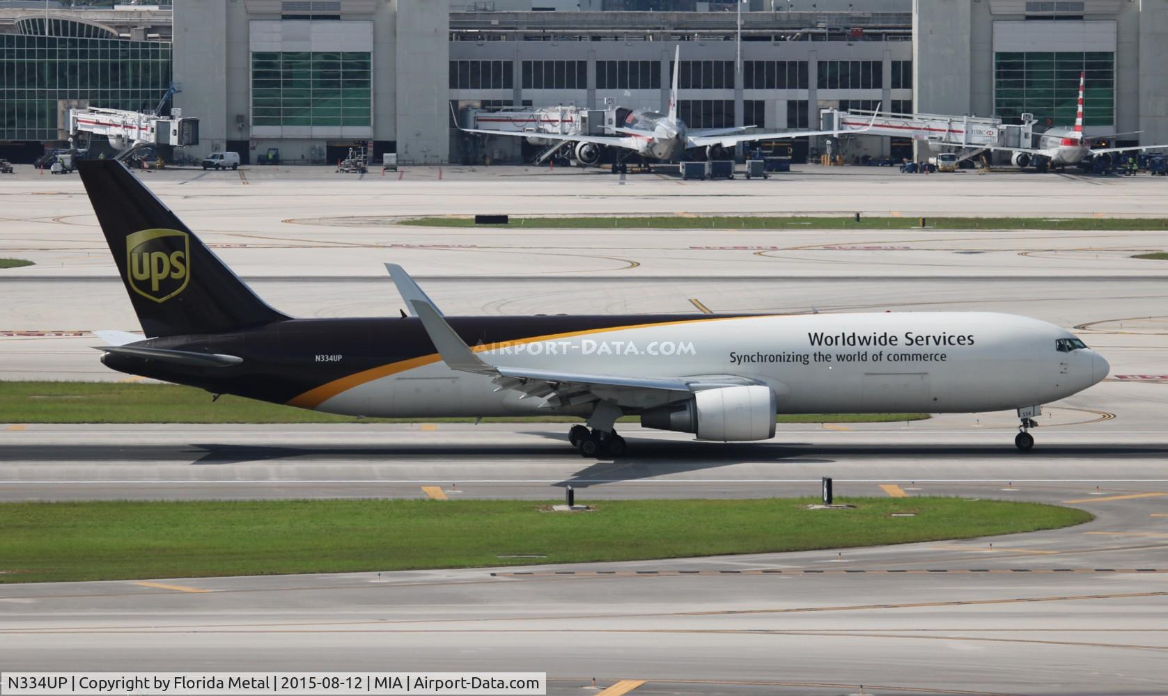 N334UP, 2001 Boeing 767-34AF C/N 32844, UPS 767-300