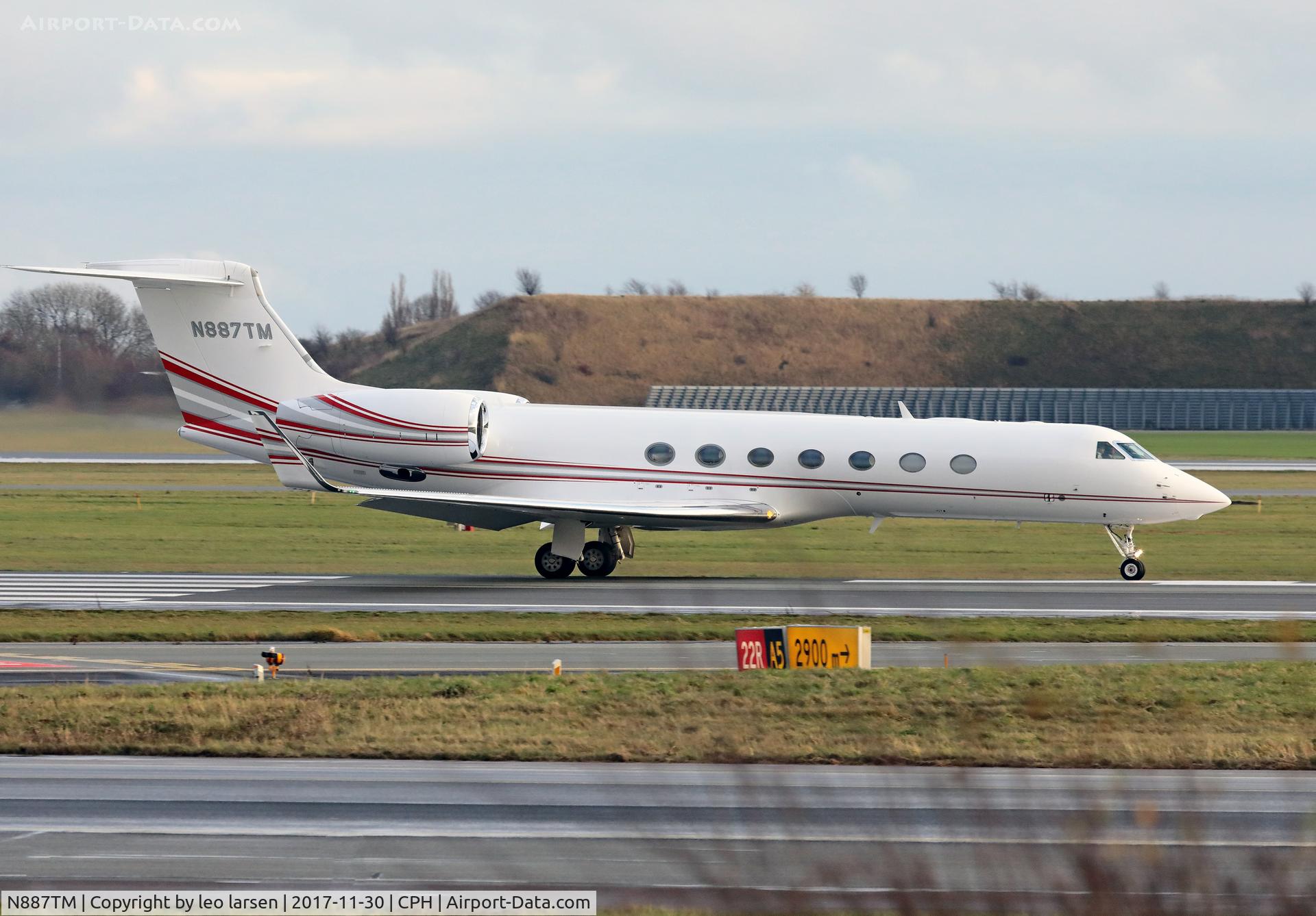 N887TM, 2010 Gulfstream Aerospace GV-SP (G550) C/N 5294, Copenhagen 30.11.2017