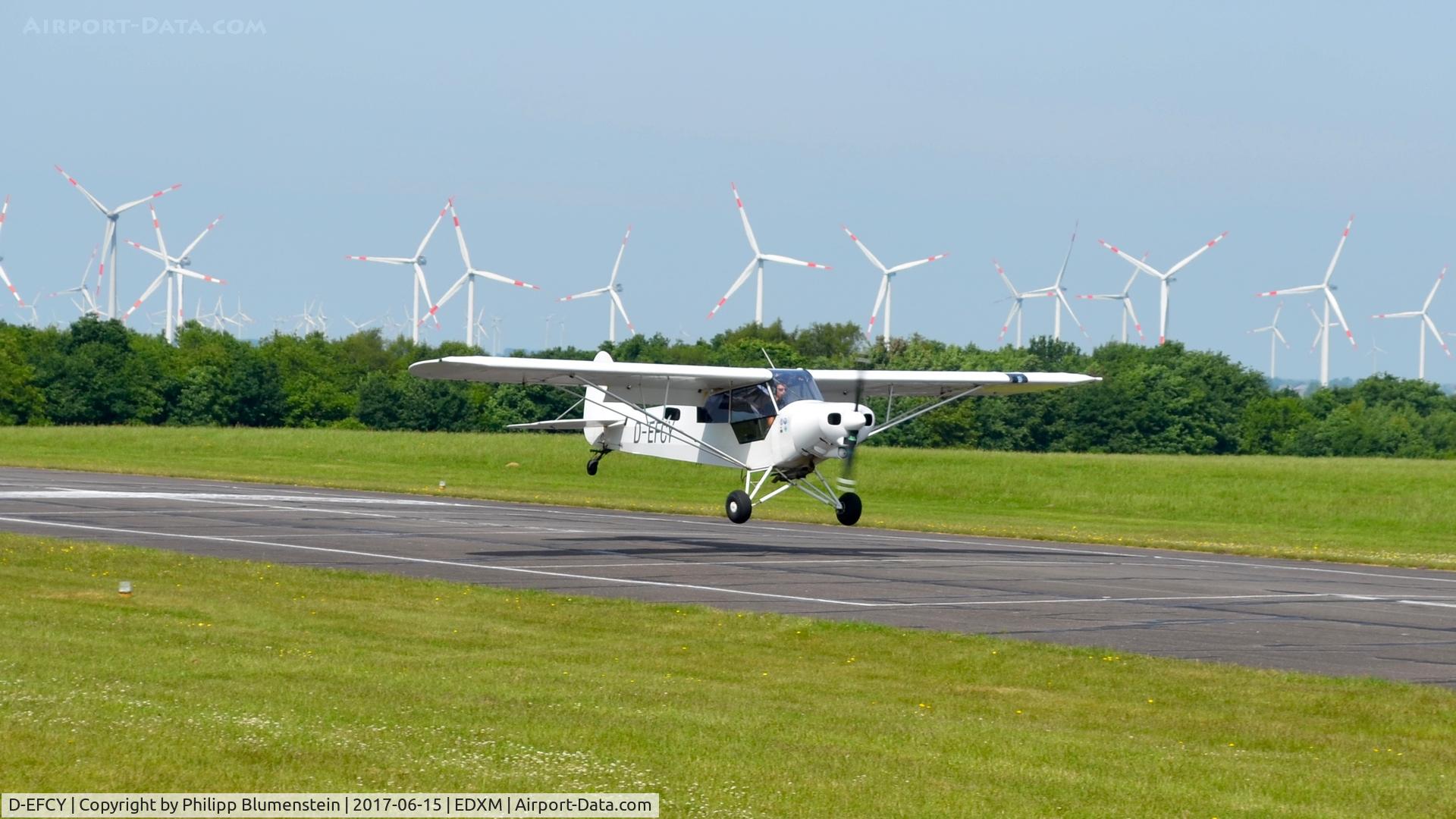 D-EFCY, Piper PA-18-150 Super Cub C/N 18-7885, Landing in St. Michaelisdonn