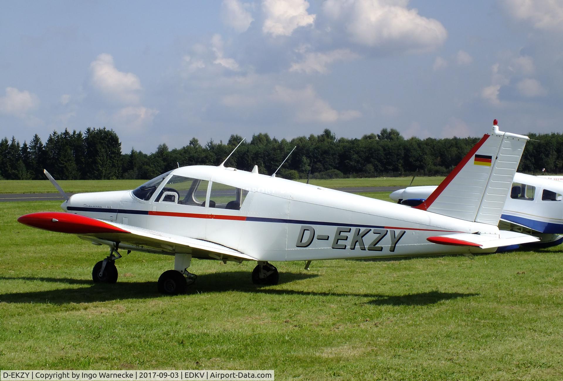 D-EKZY, 1966 Piper PA-28-140 Cherokee C/N 28-21419, Piper PA-28-140 Cherokee at the Dahlemer Binz 60th jubilee airfield display