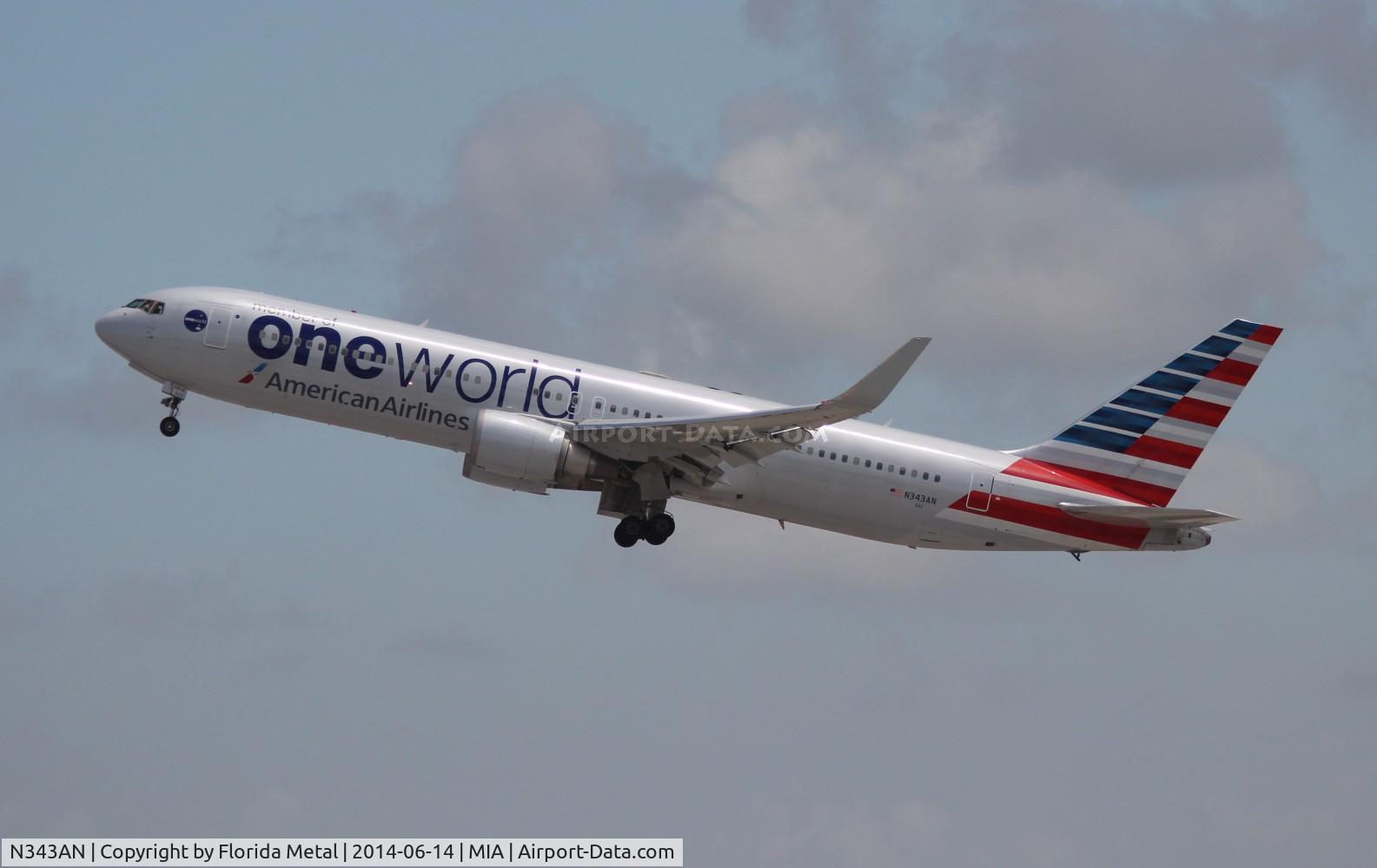 N343AN, 2003 Boeing 767-323 C/N 33082, American