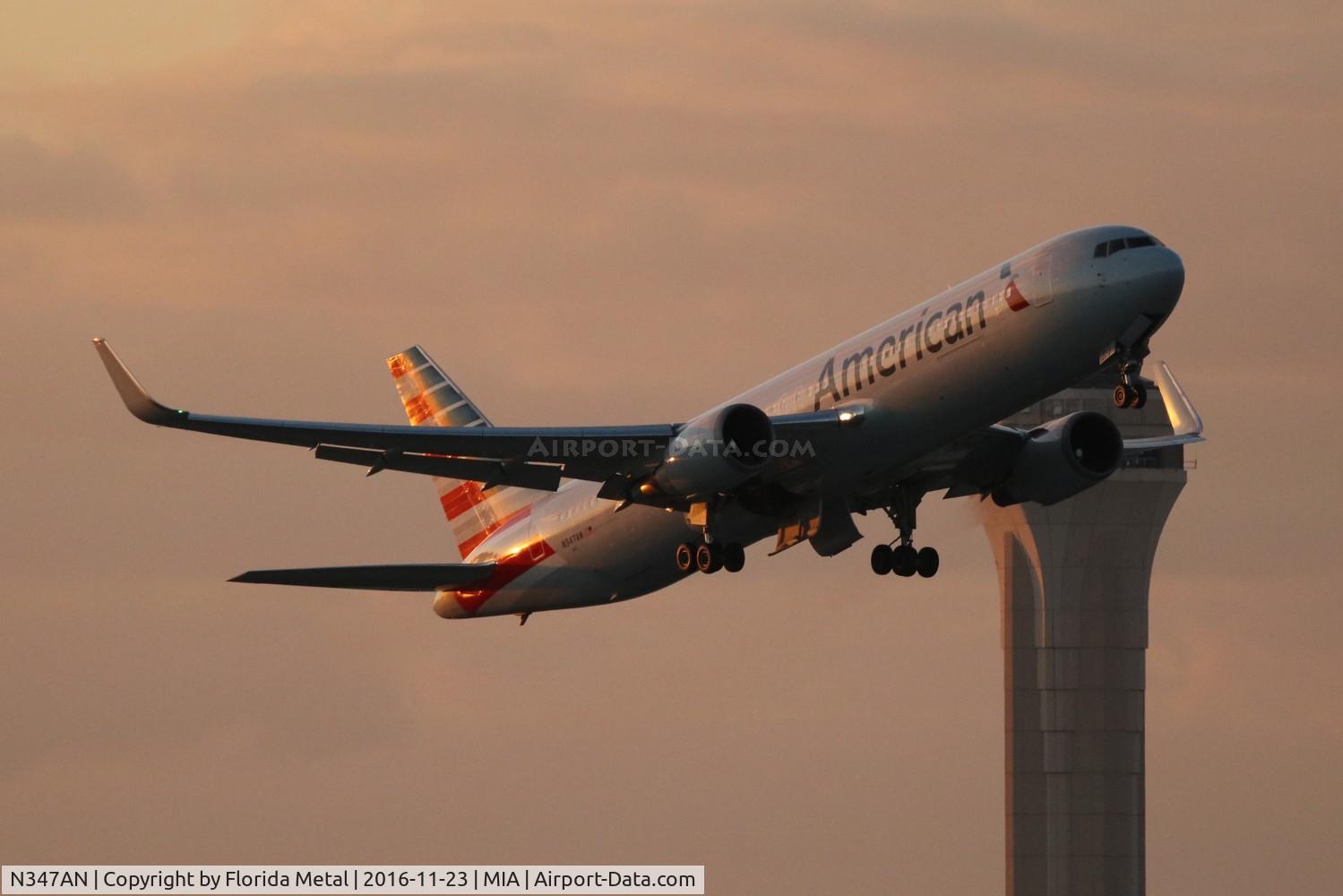 N347AN, 2003 Boeing 767-323 C/N 33086, American