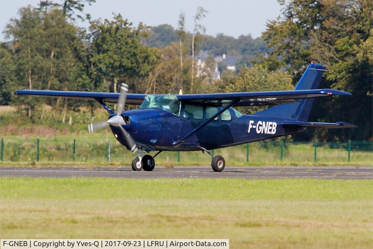 F-GNEB, Cessna U206F Stationair C/N U20603364, Cessna U206F Stationair, Take off rwy 23, Morlaix-Ploujean airport (LFRU-MXN) air show 2017