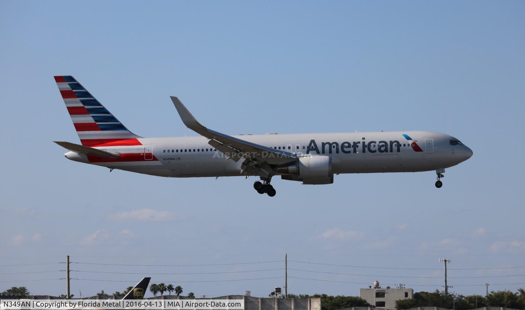 N349AN, 2003 Boeing 767-323 C/N 33088, American