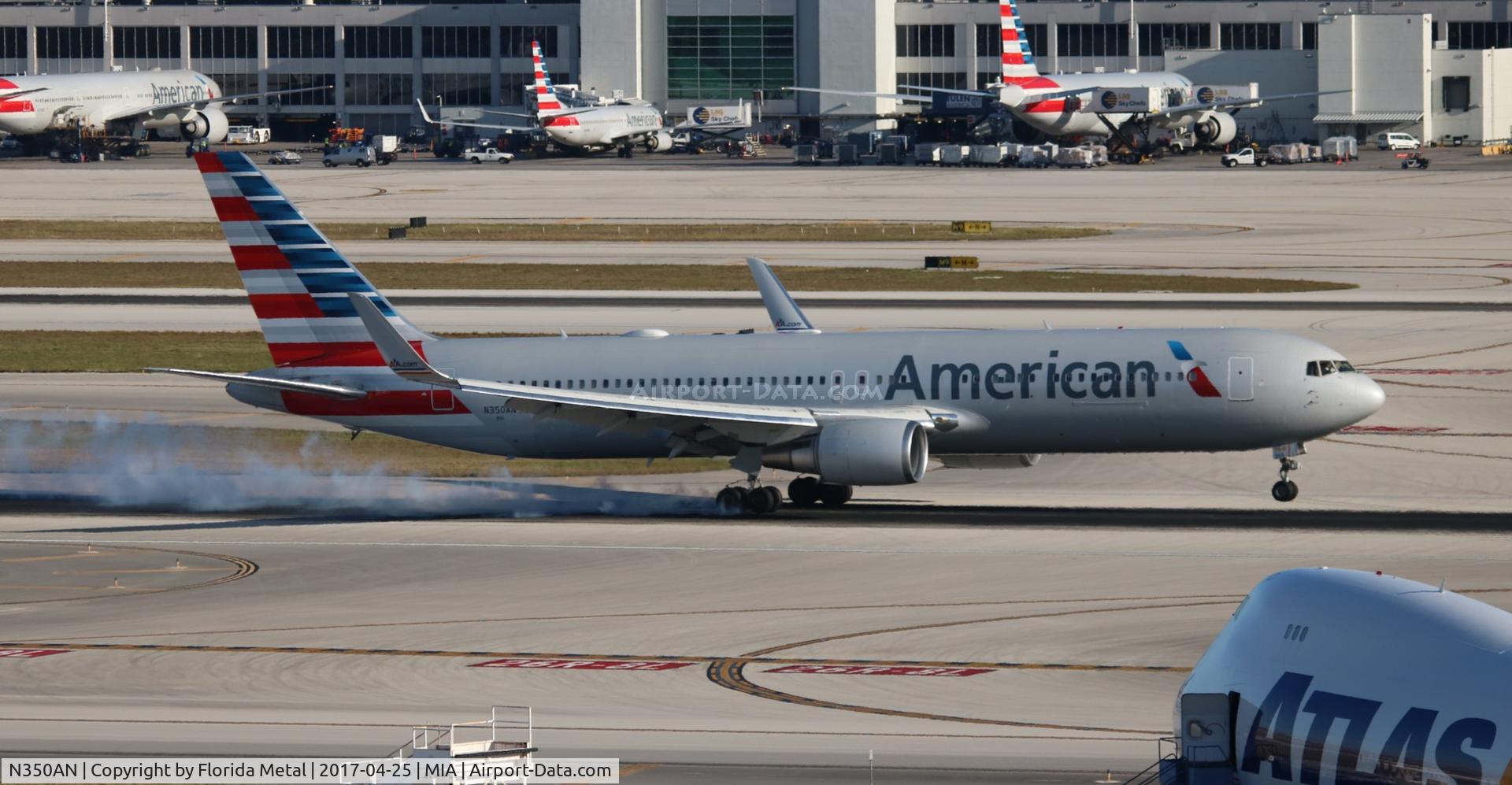 N350AN, 2003 Boeing 767-323/ER C/N 33089, American