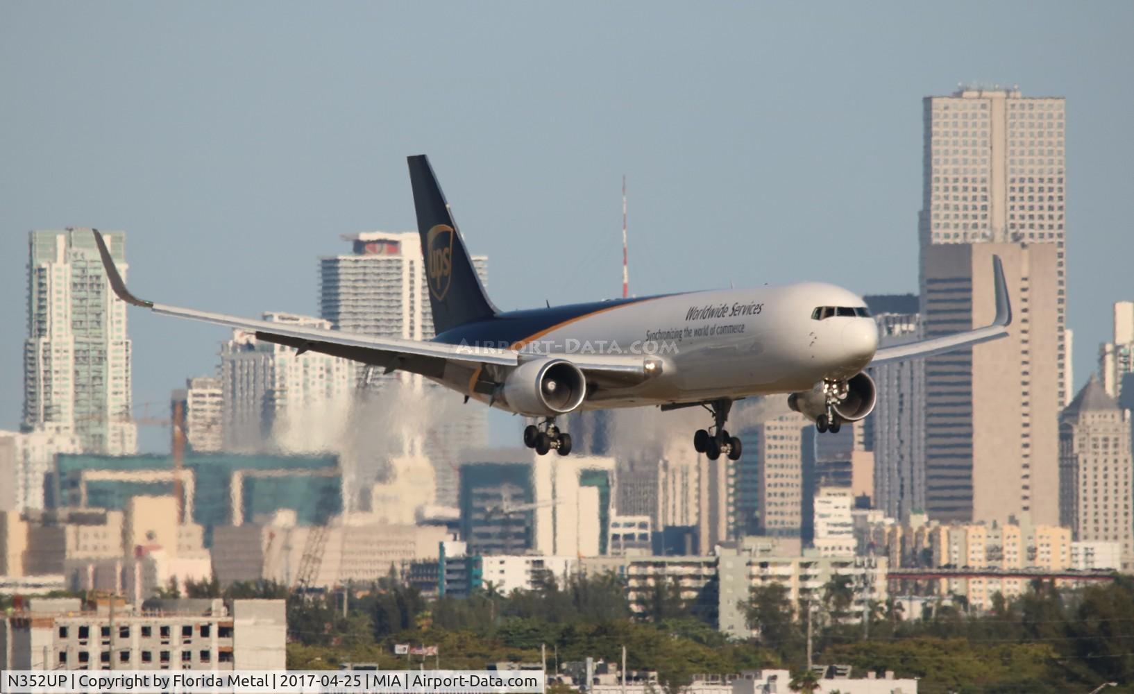 N352UP, 2012 Boeing 767-34AF/ER C/N 37875, UPS 767-300