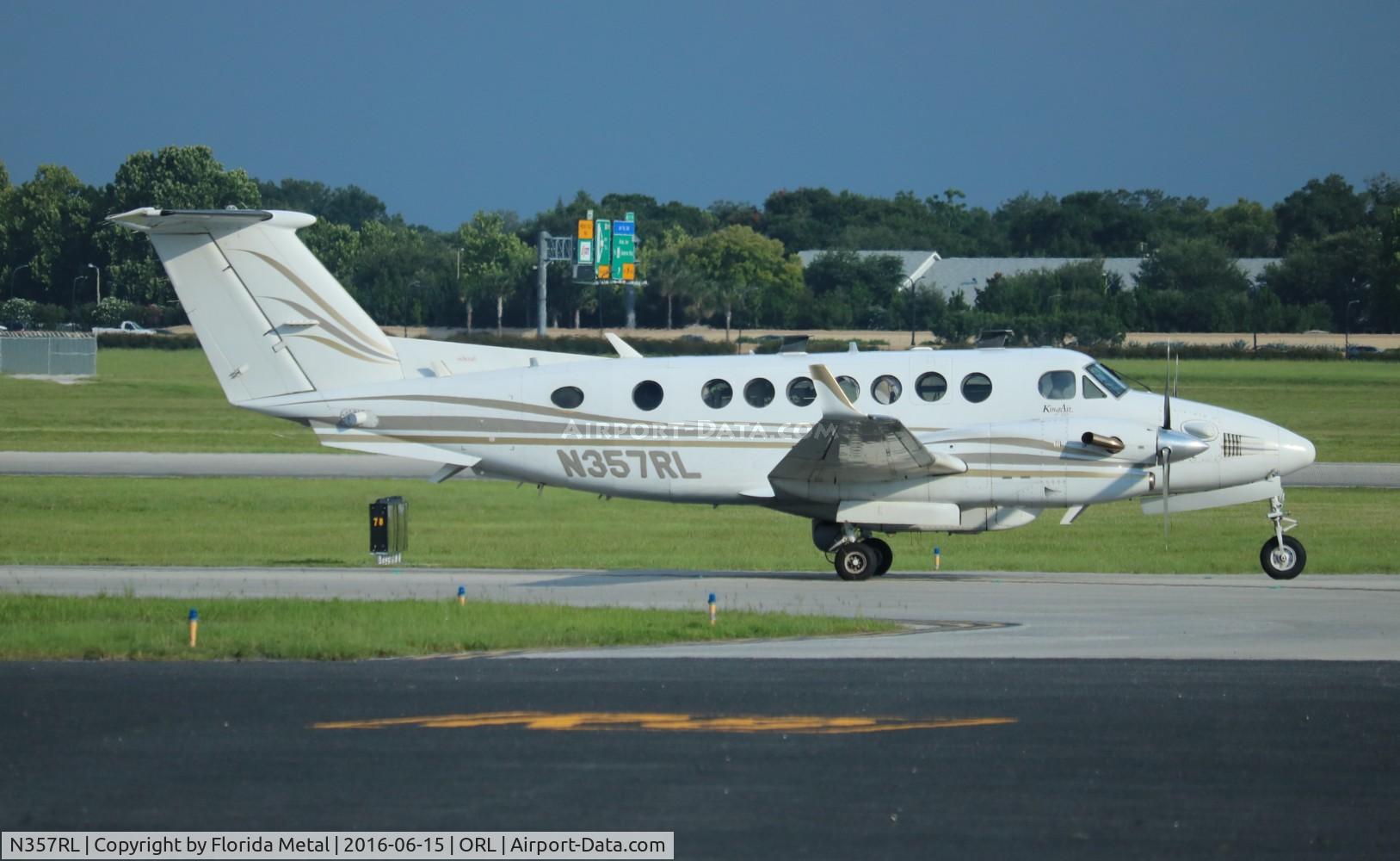N357RL, Raytheon Aircraft Company B300 C/N FL-373, King Air 350
