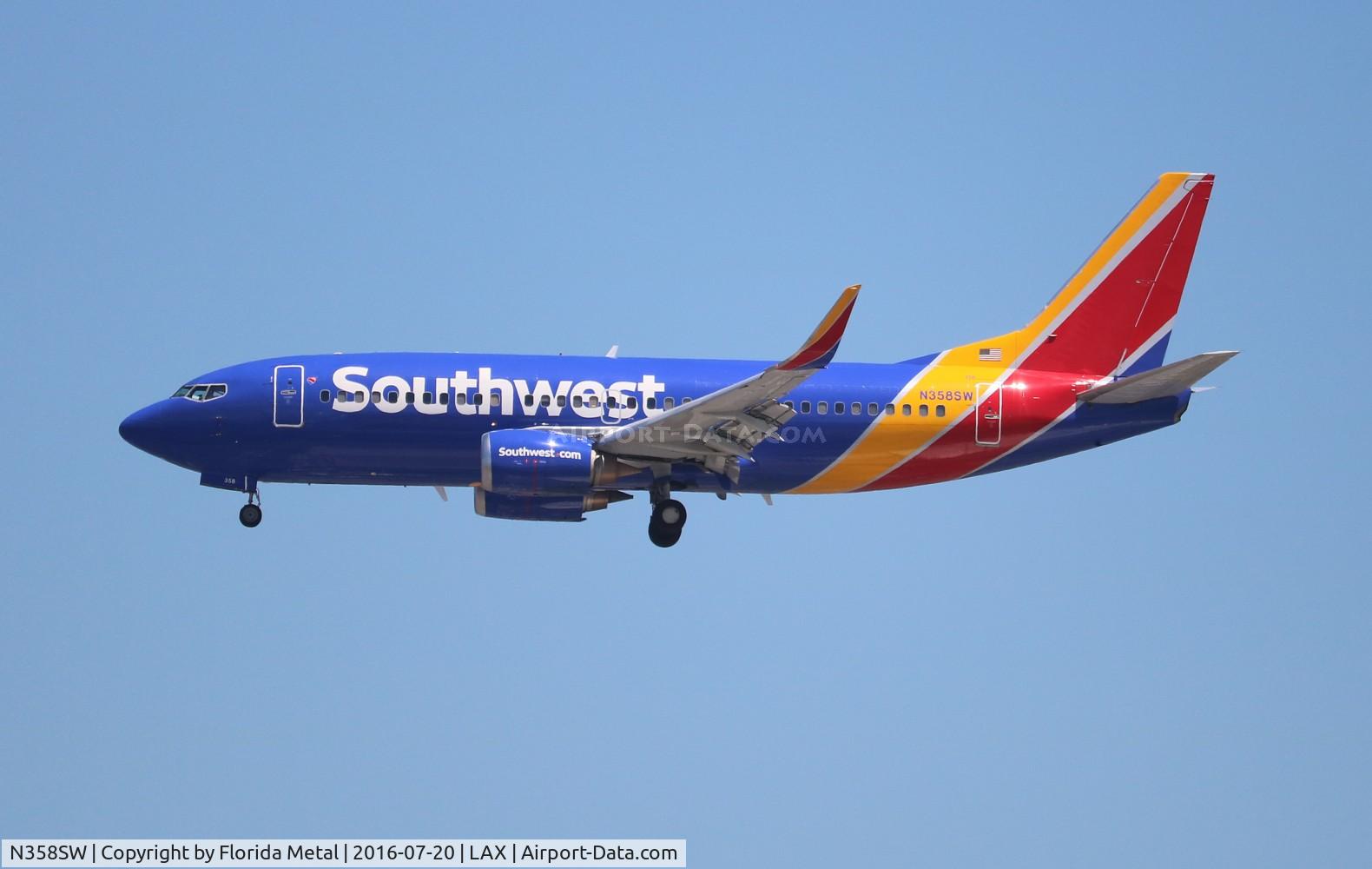 N358SW, 1992 Boeing 737-3H4 C/N 26595, Southwest