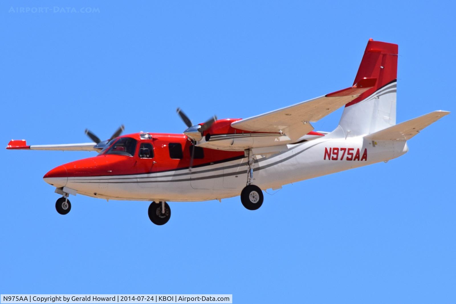 N975AA, 1974 Aero Commander 500 S C/N 3175, Landing RWY 28L.