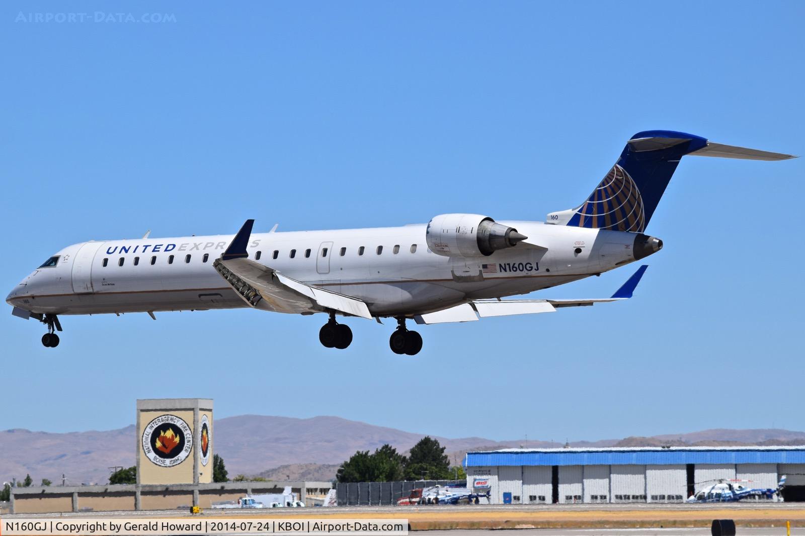 N160GJ, 2006 Bombardier CRJ-702 (CL-600-2C10) Regional Jet C/N 10239, Landing RWY 28L.