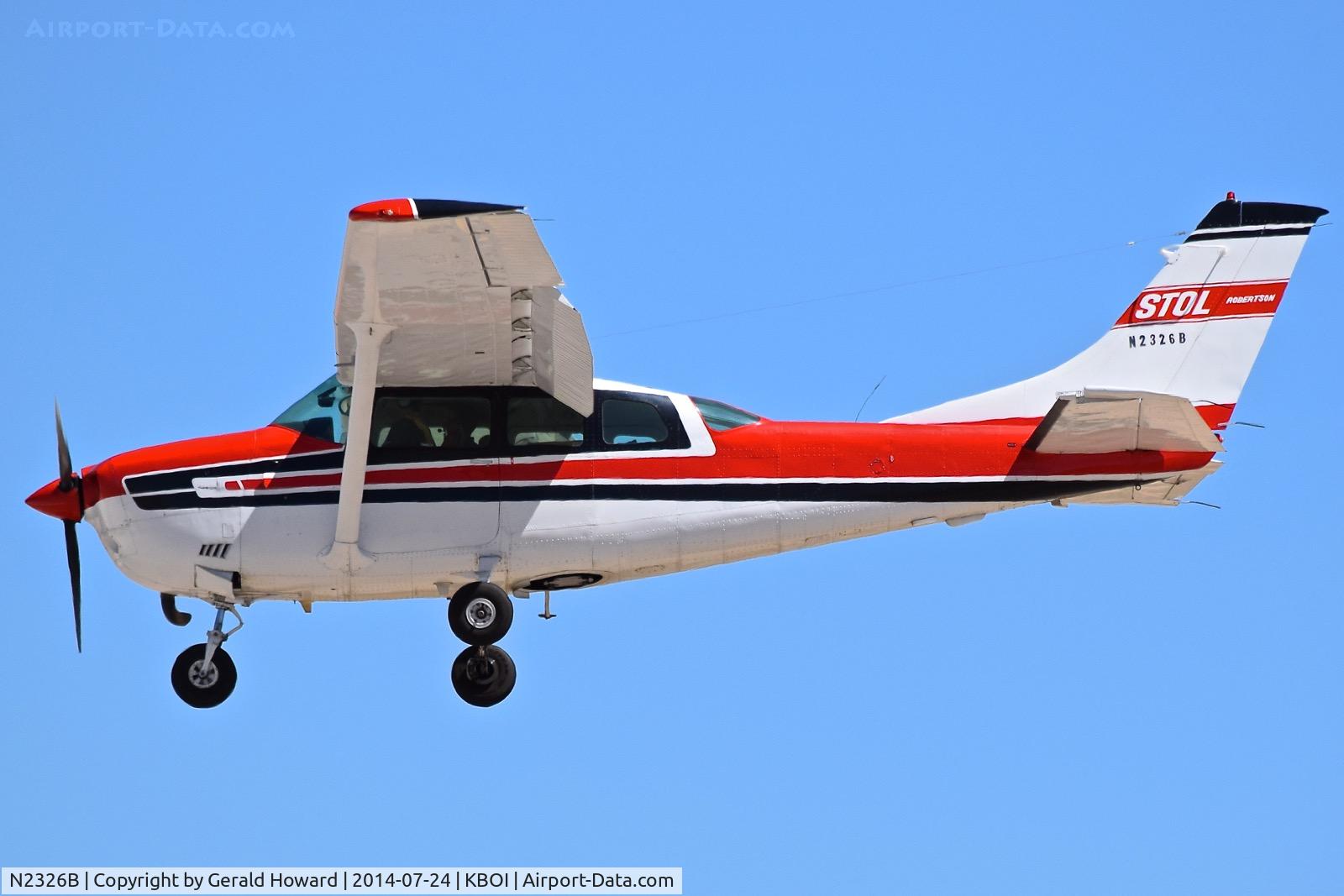 N2326B, 1978 Cessna TU206G Turbo Stationair C/N U20604470, Landing RWY 28L.