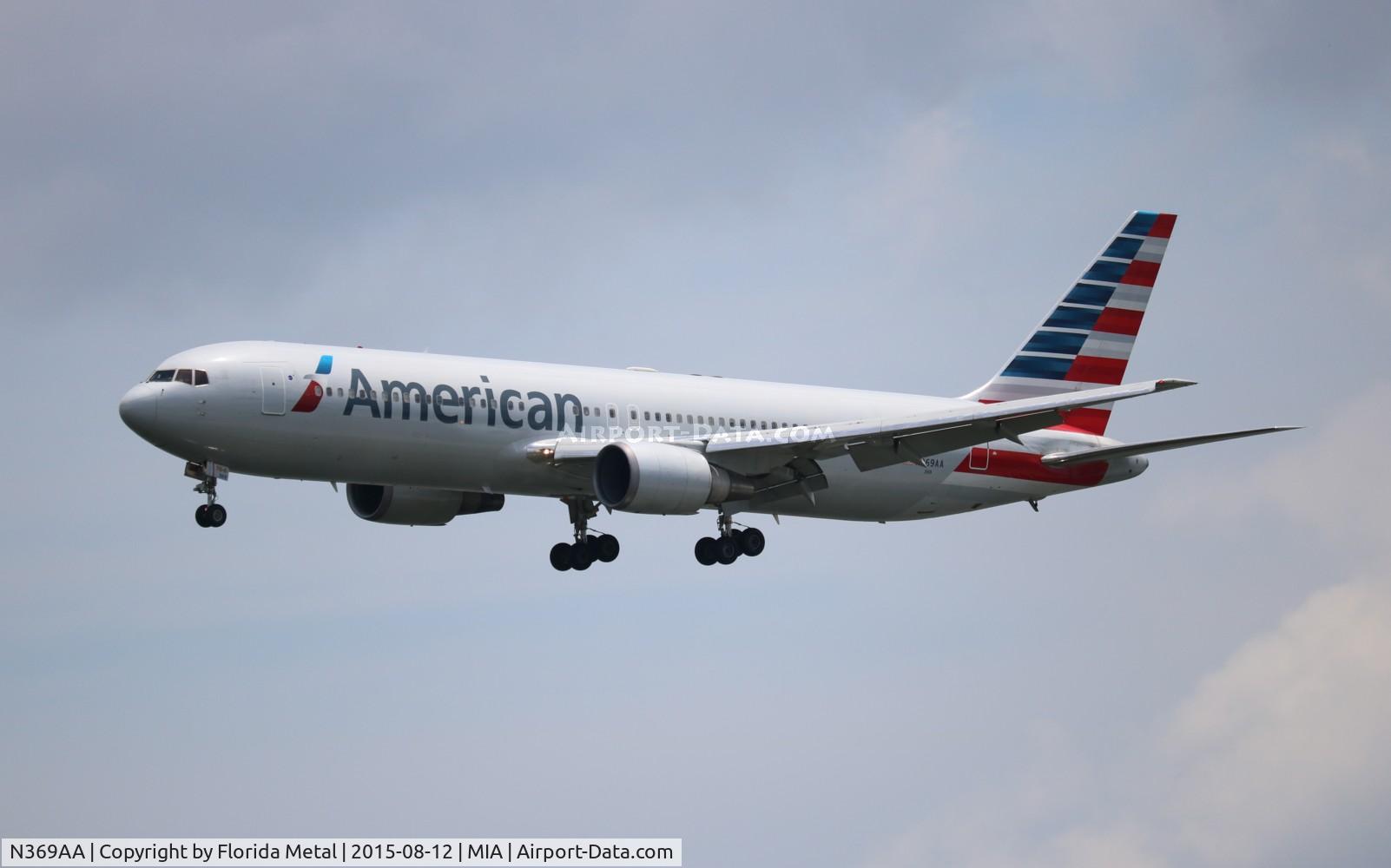 N369AA, 1992 Boeing 767-323 C/N 25196, American